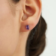 Silvorra-Ohrstecker mit Amethyst im Achtkant-Schliff aus 925er Silber als Abschlussgeschenk