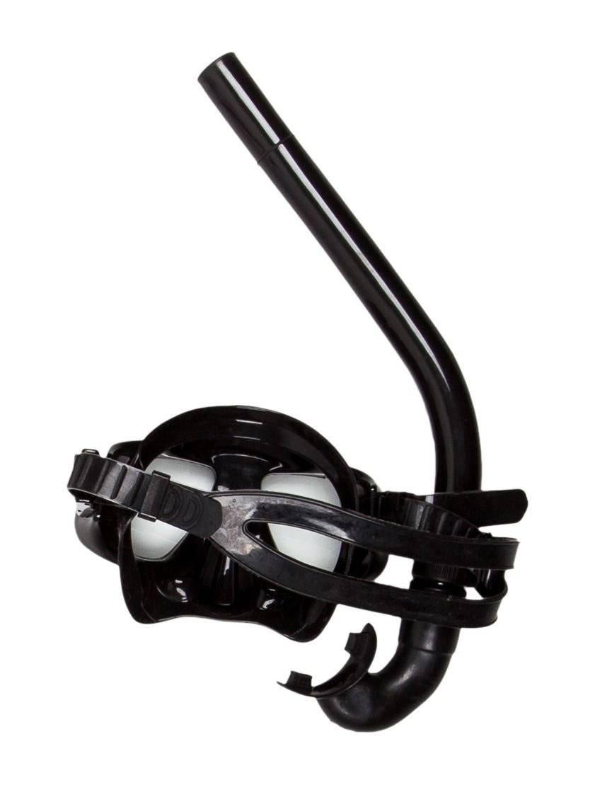 Tom Ford for Gucci S/S 1999
Limited Edition 

Black resin Gucci snorkel and mask set with clear lenses, engraved logo at front and snorkel and adjustable rubber strap at back. 
Includes mesh bag.
