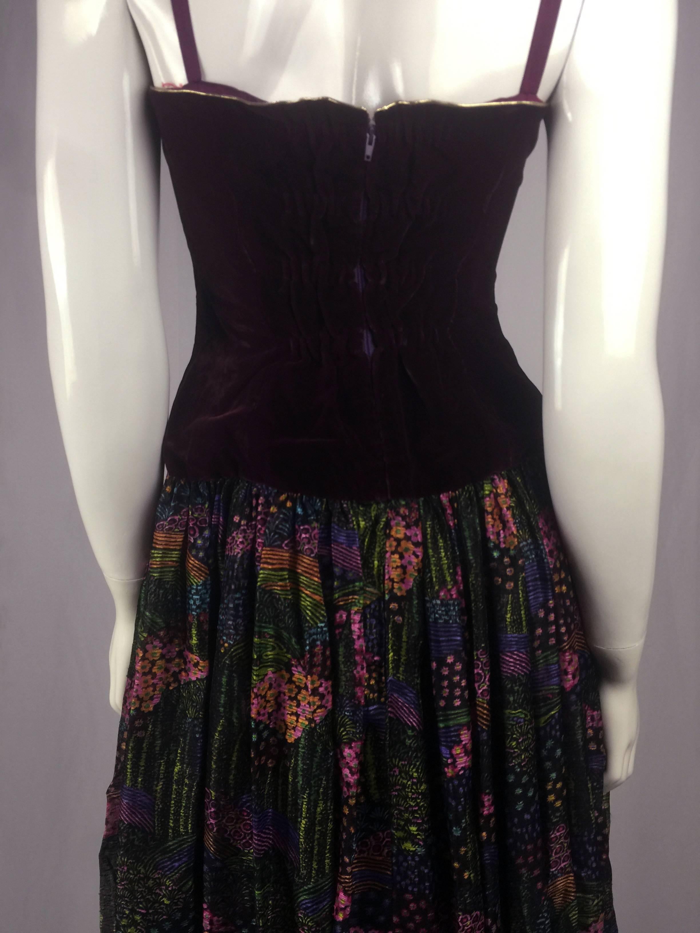 Pierre Balmain 1980s Cocktail Dr Velvet Floral print In New Condition For Sale In West Hollywood, CA