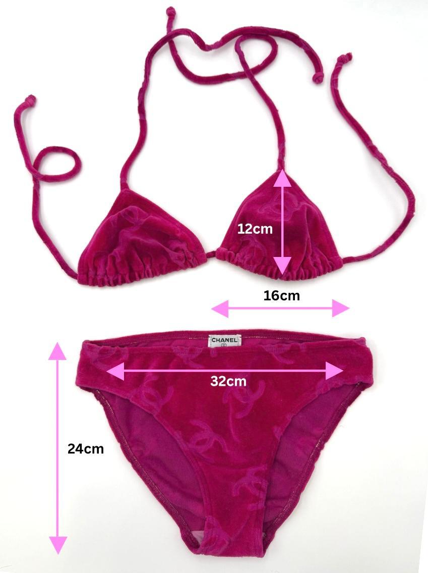 1996 Chanel Fuchsia Velour Bikini - Seltene Vintage Chanel Bademode - Größe Small im Angebot 2