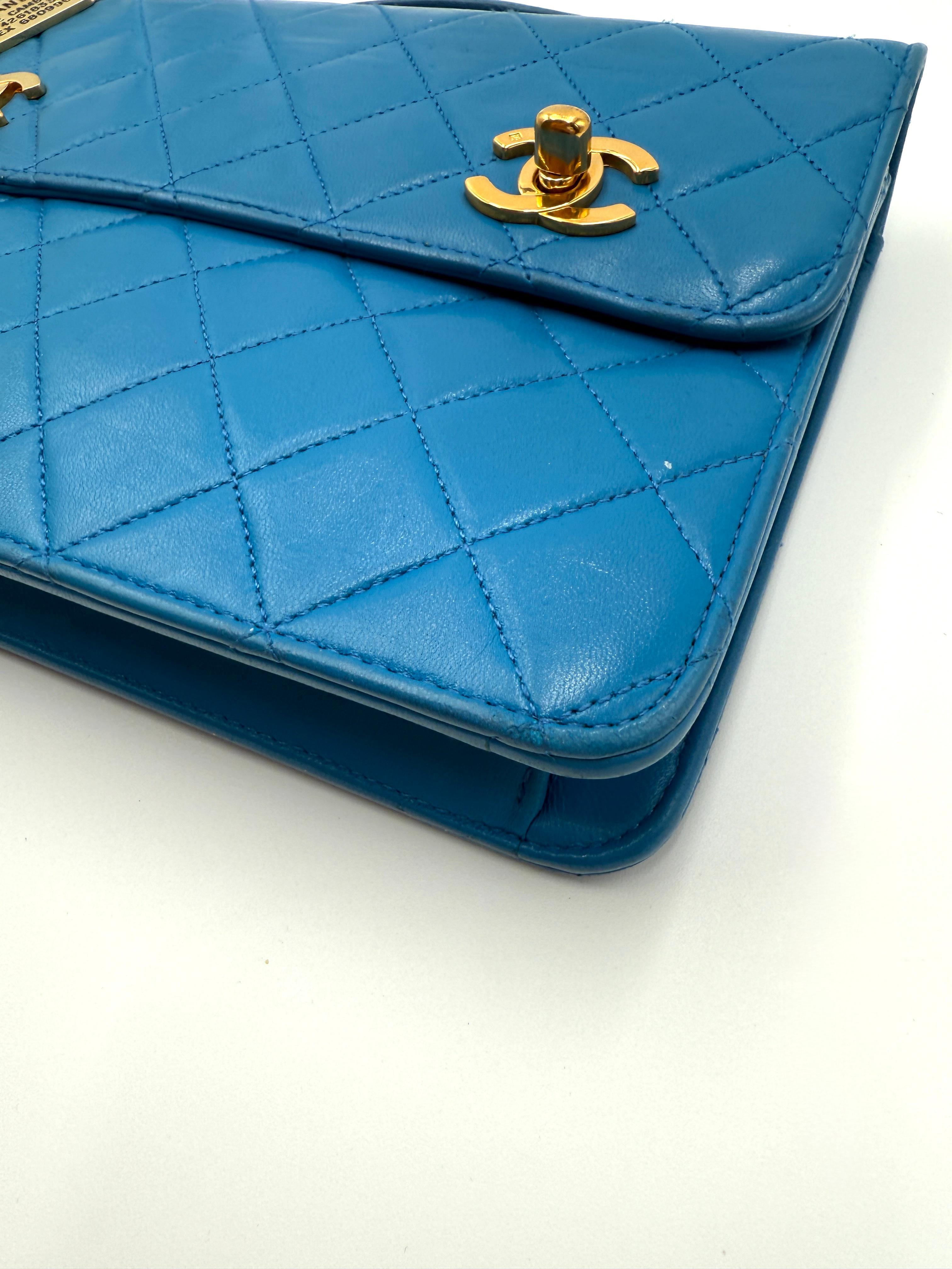 Chanel Lambskin Double CC Turn Lock Cambon Charm Mini Briefcase Bag - 1989-1991 Bon état - En vente à San Francisco, CA