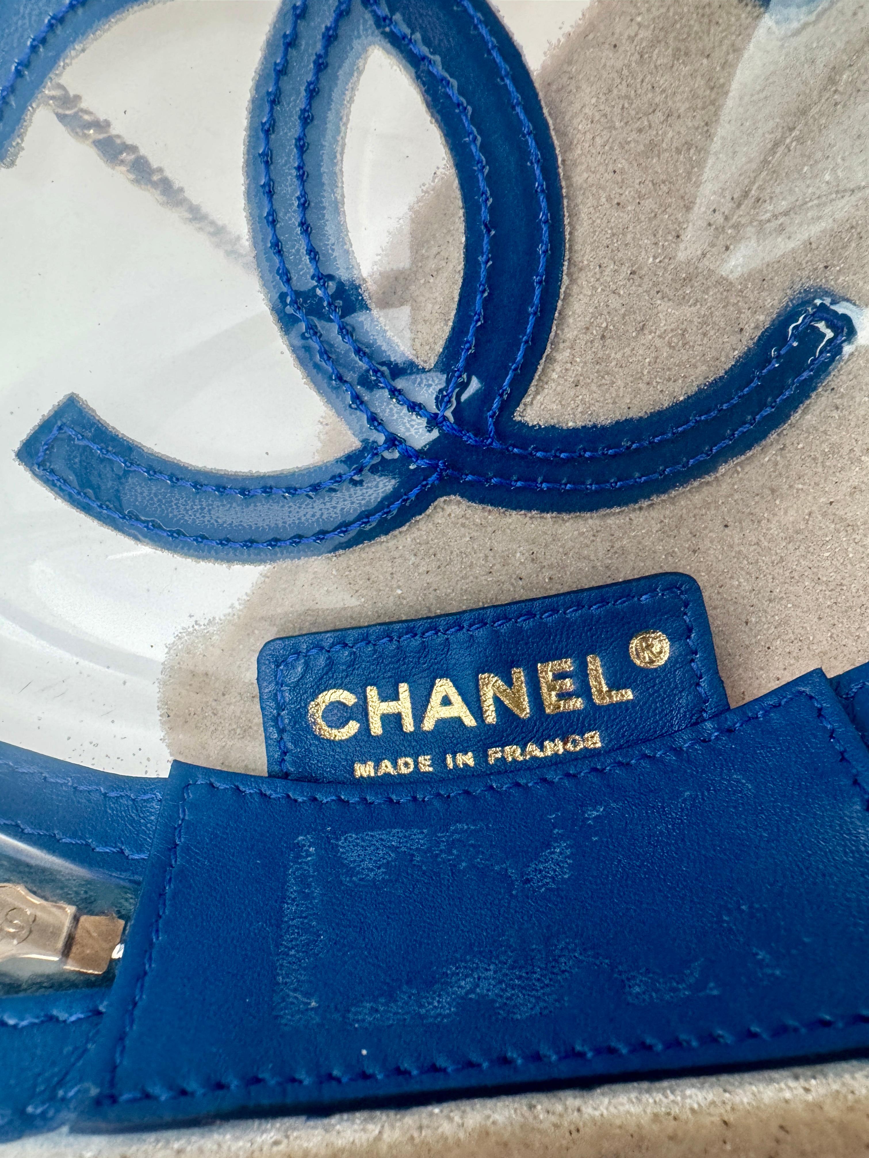 Chanel Edition Limitée Sac Dôme en PVC - Ultra Rare, Circa 2019 en vente 4