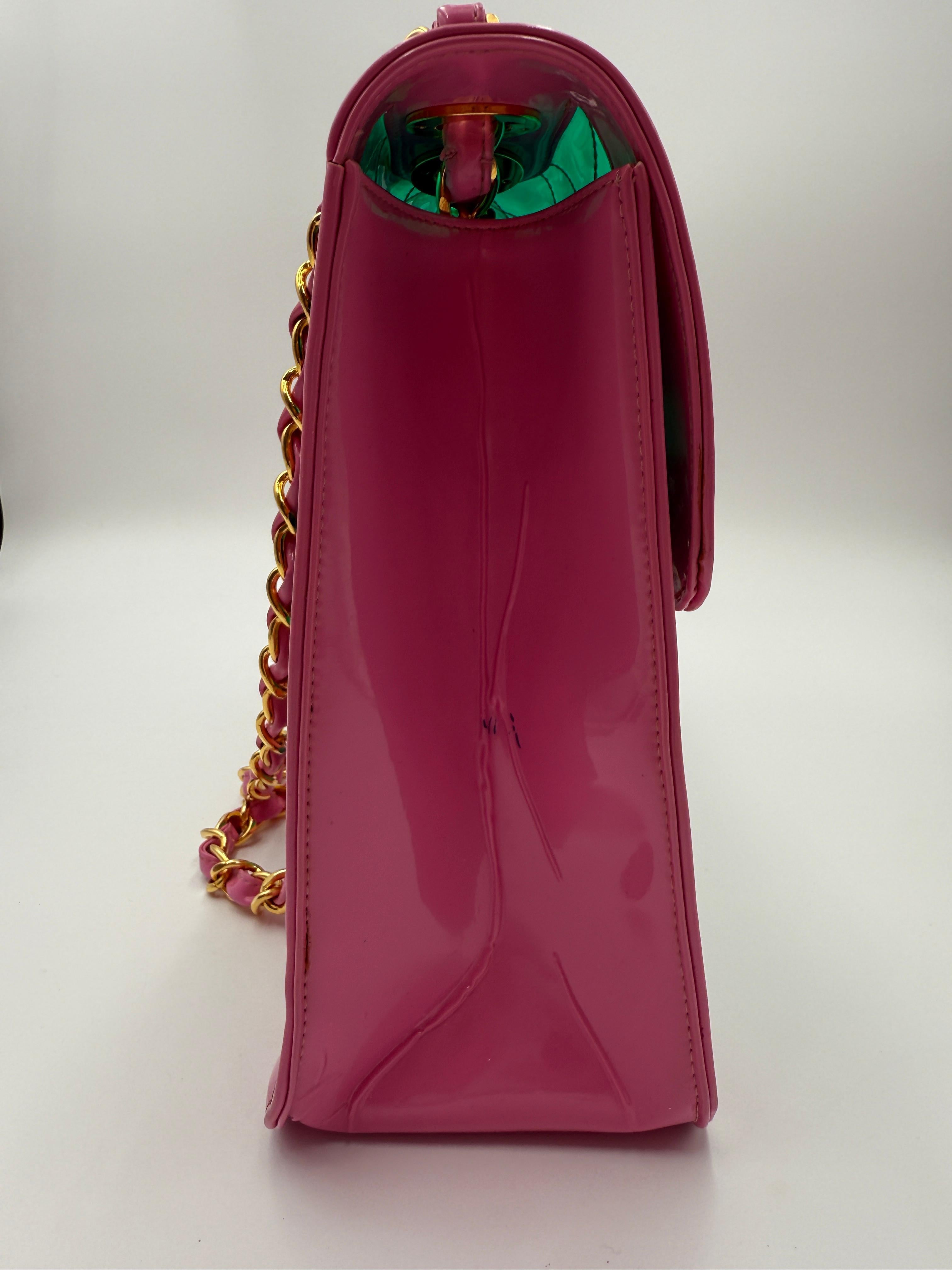 Donna Chanel 1995 Ultra Rara Borsa Maxi Flap in PVC Rosa & Verde in vendita