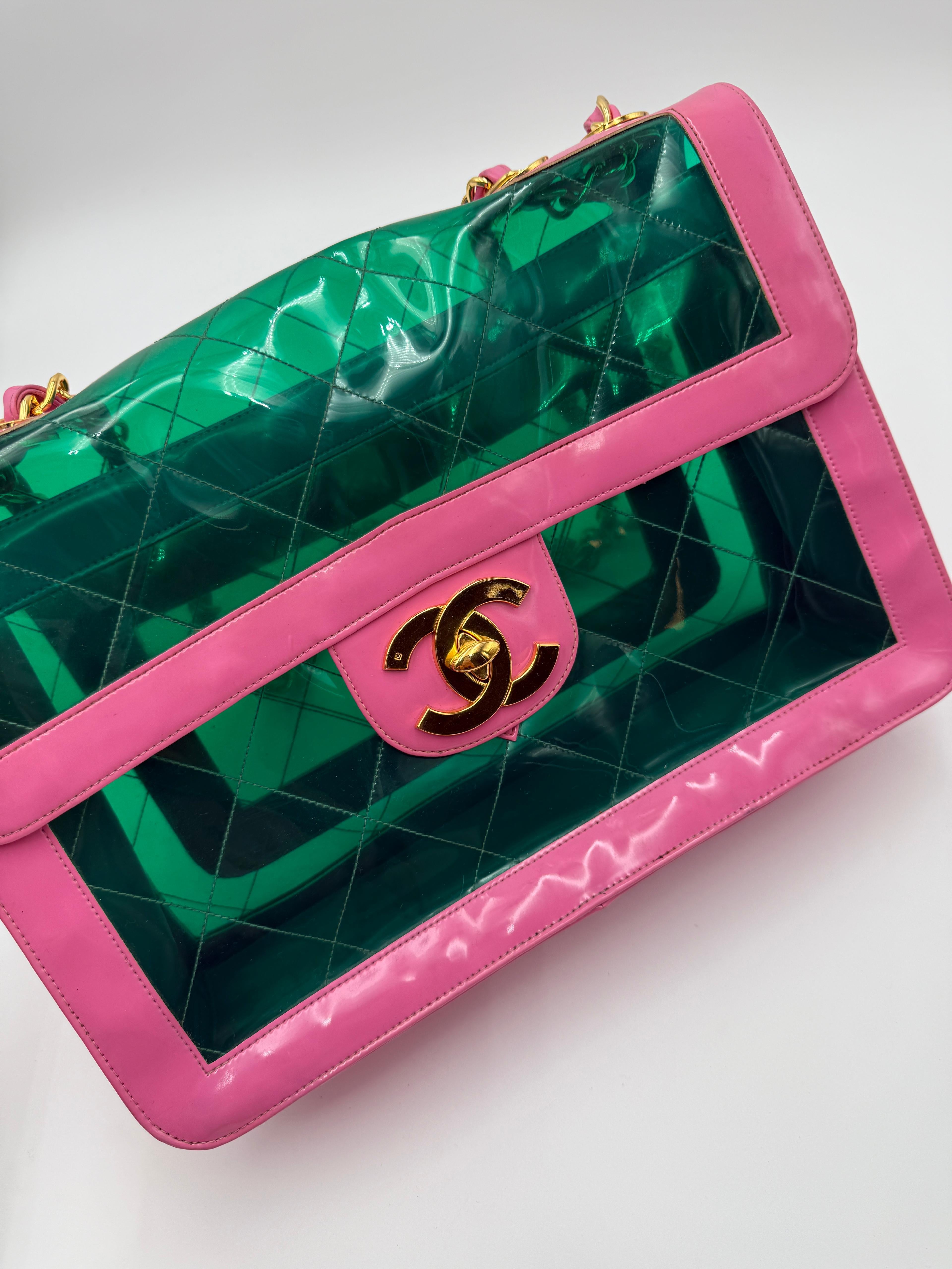 Nero Chanel 1995 Ultra Rara Borsa Maxi Flap in PVC Rosa & Verde in vendita