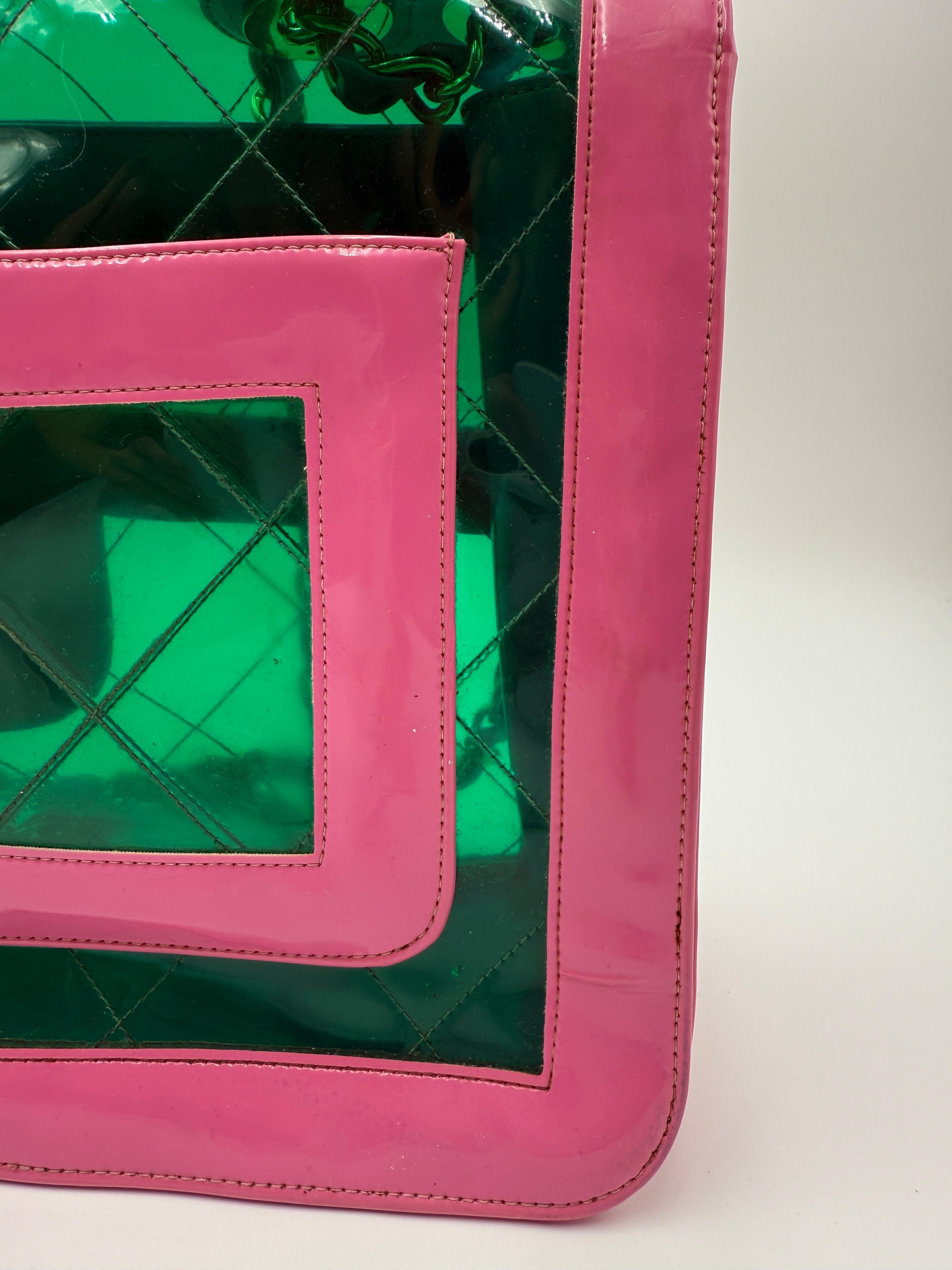 Chanel 1995 Ultra Rara Borsa Maxi Flap in PVC Rosa & Verde in vendita 2