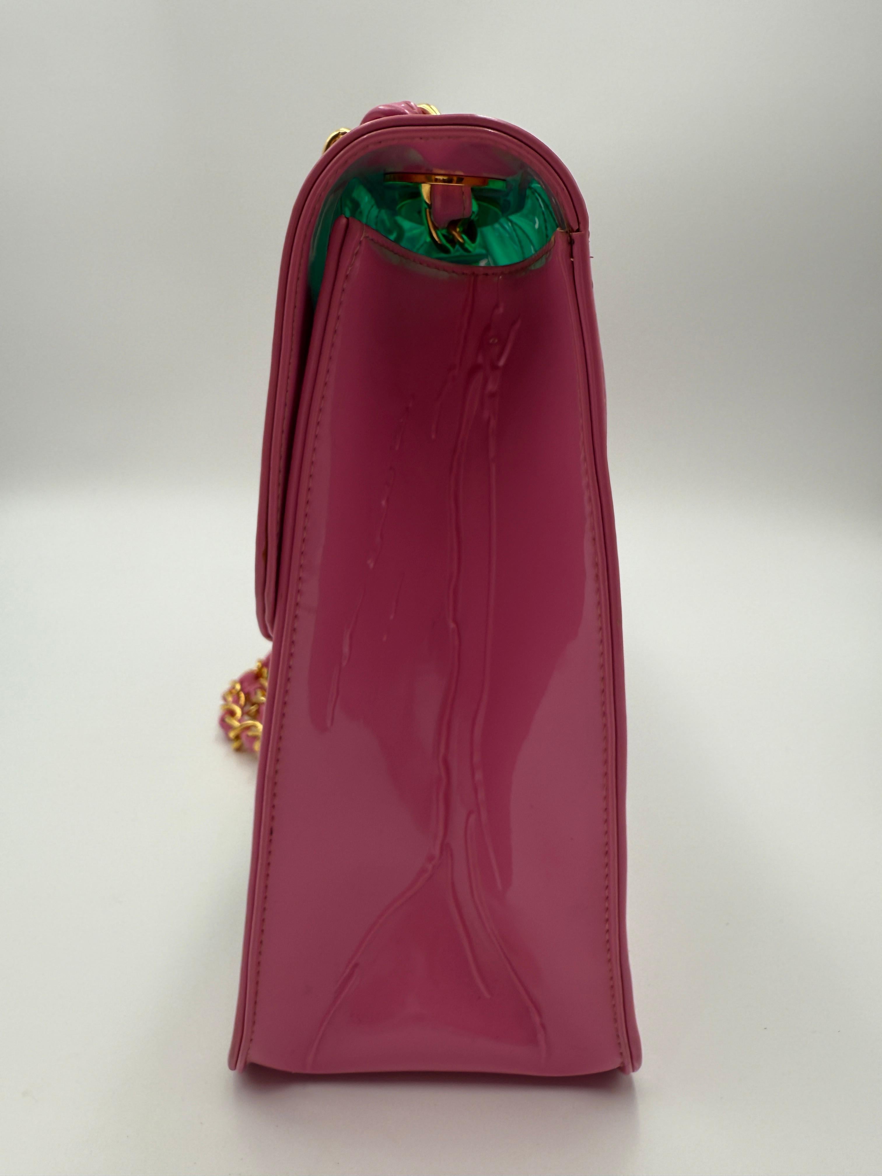 Chanel 1995 Ultra Rara Borsa Maxi Flap in PVC Rosa & Verde in vendita 4