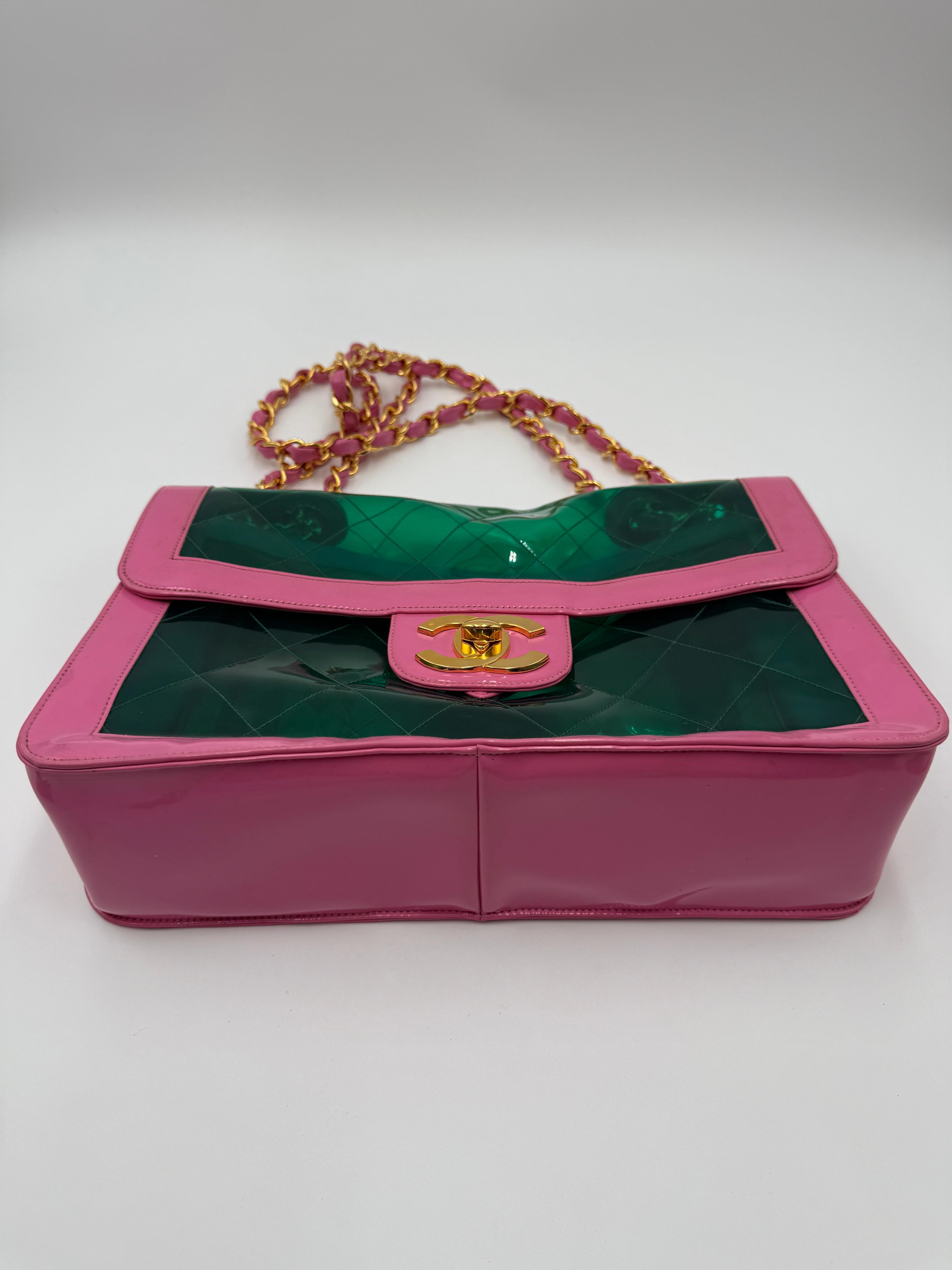 Chanel 1995 Ultra Rara Borsa Maxi Flap in PVC Rosa & Verde in vendita 6