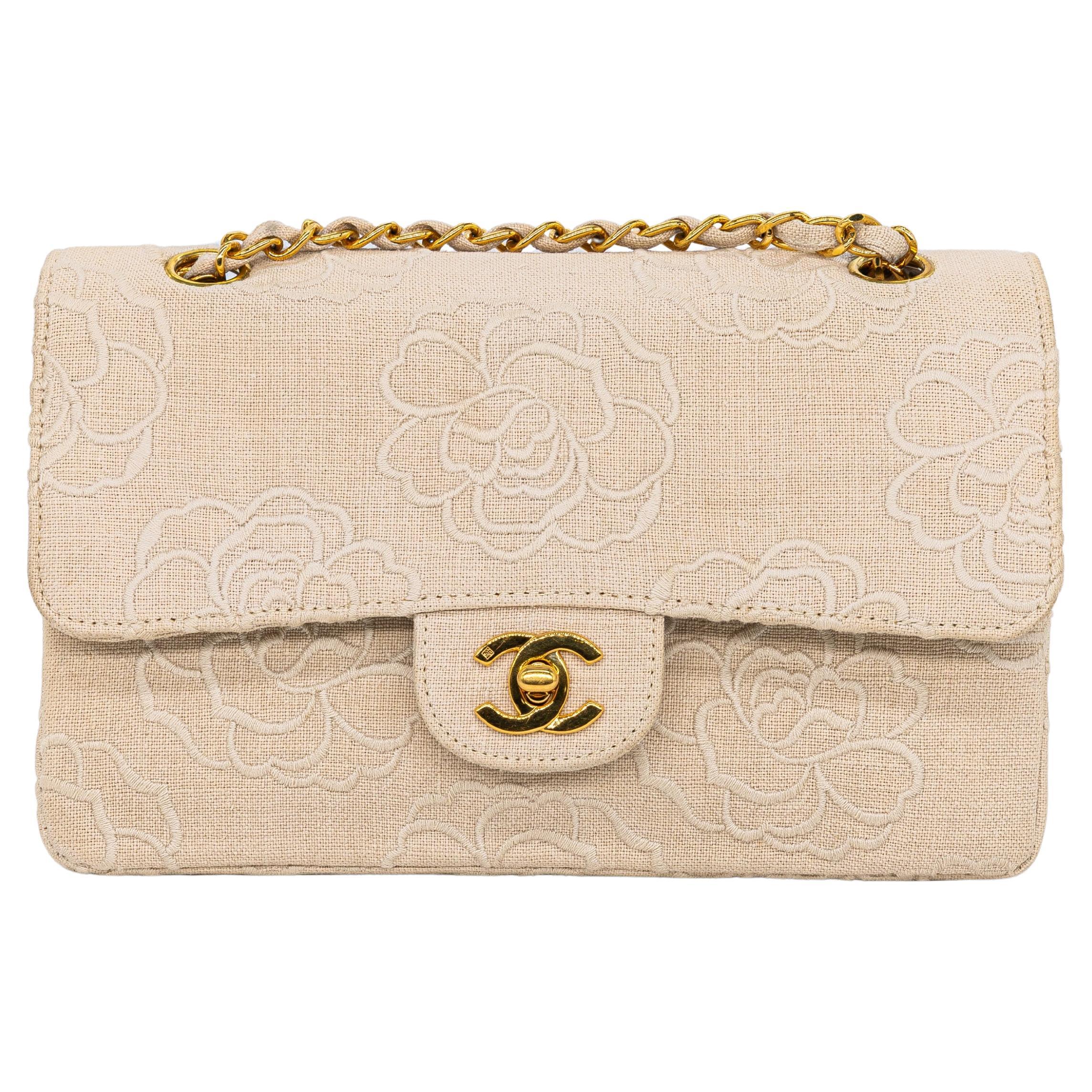 Chanel Kamelie bestickt kleine Klappe Tasche