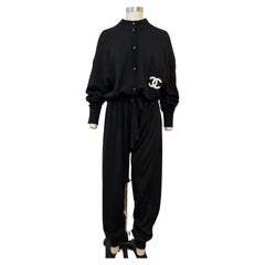 Tuta Chanel 1993 nera con dettaglio logo - Taglia 44