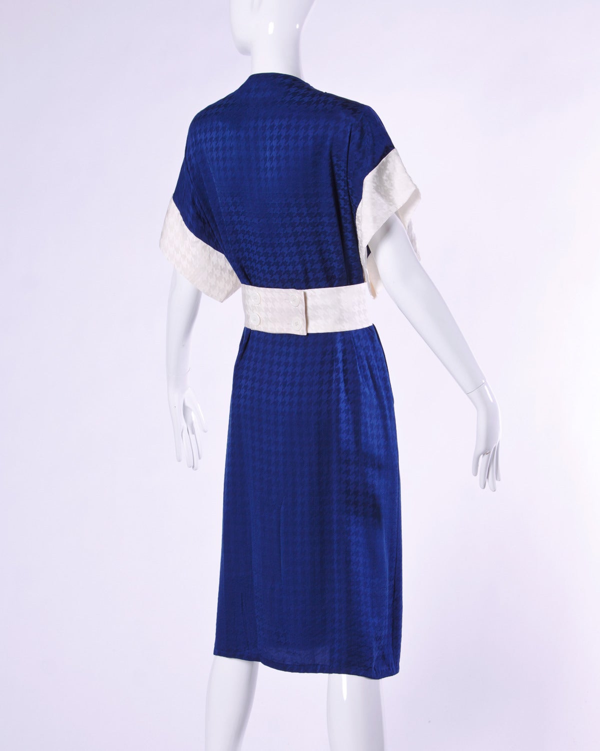 I. Magnin Vintage 1980s 80s Blue Color Block Silk Dress In Excellent Condition In Sparks, NV