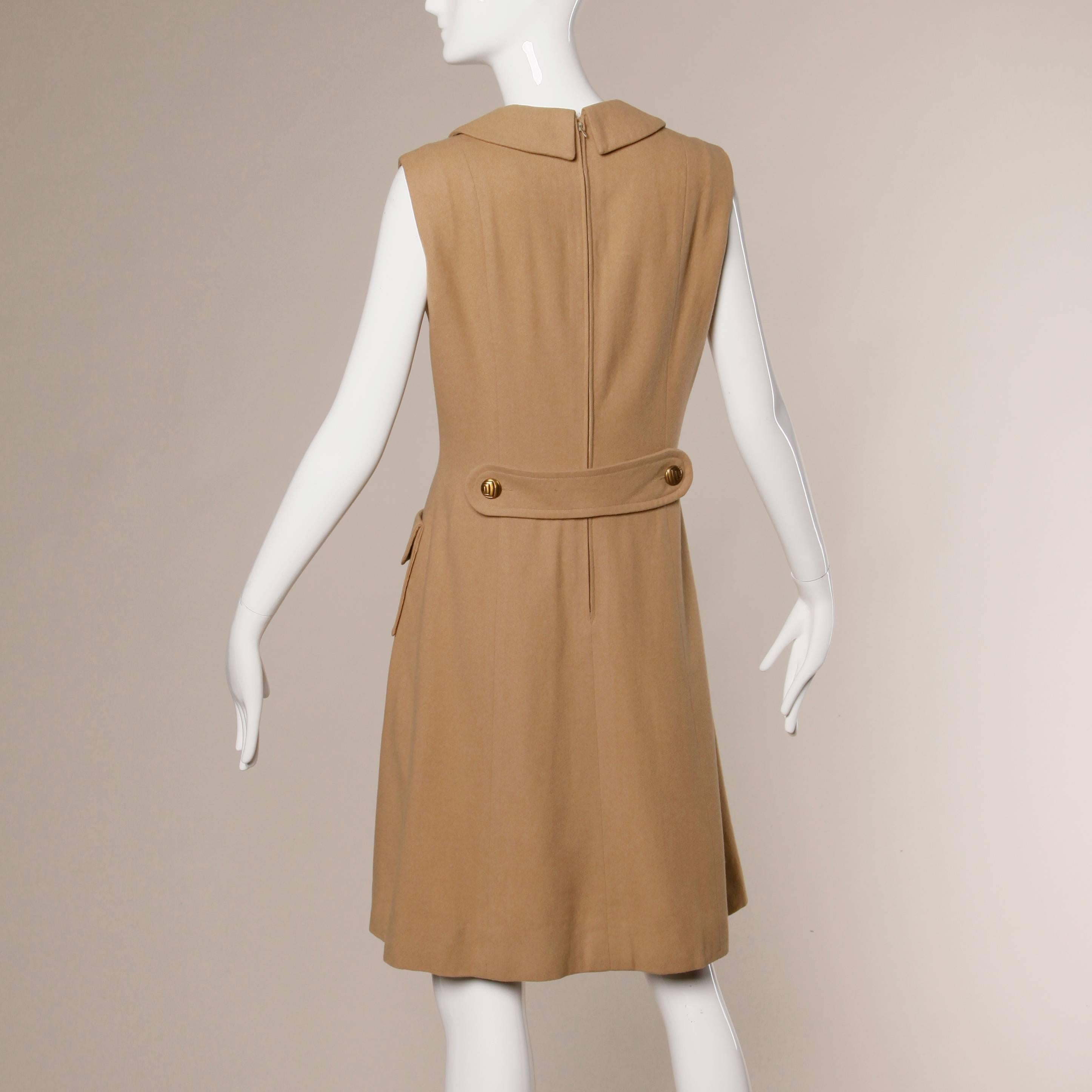 Women's 1960s Vintage Camel Wool Mod Dress with Peter Pan Collar and Kick Pleat