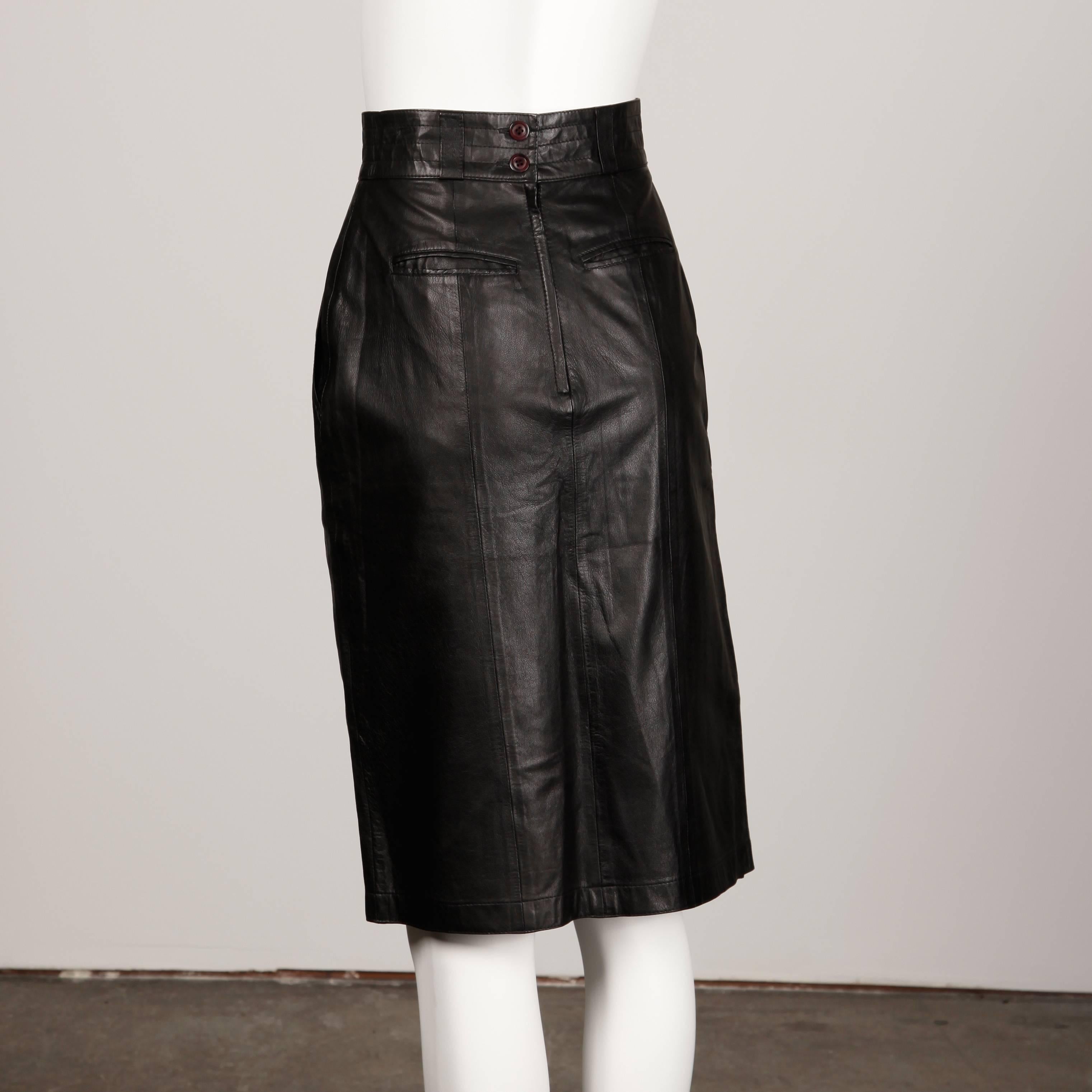 1990s Karl Lagerfeld Vintage Black Leather High Waist Pencil Skirt 26 Small In Excellent Condition In Sparks, NV