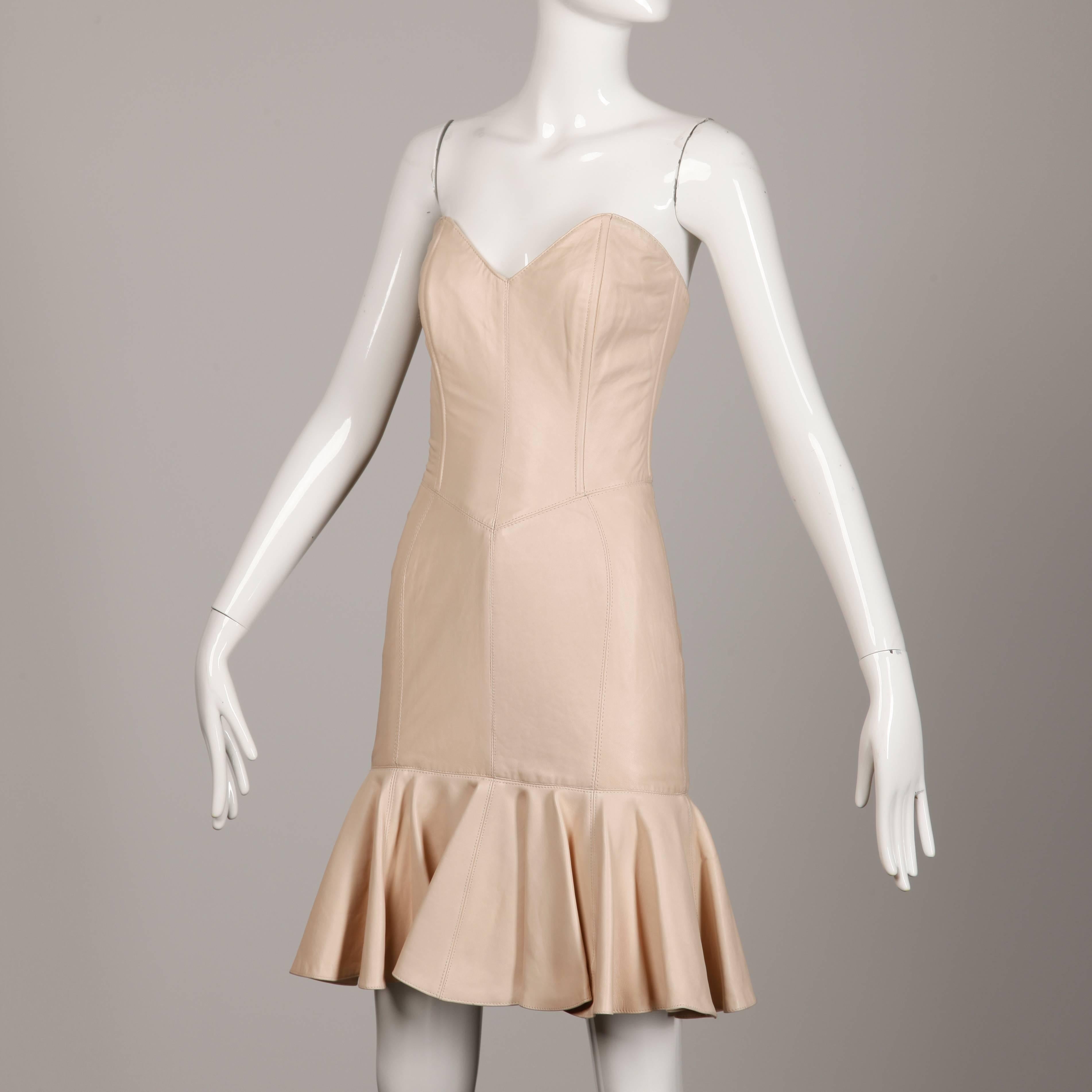 Michael Hoban pour North Beach - Robe bustier vintage en cuir rose poudré en vente 1