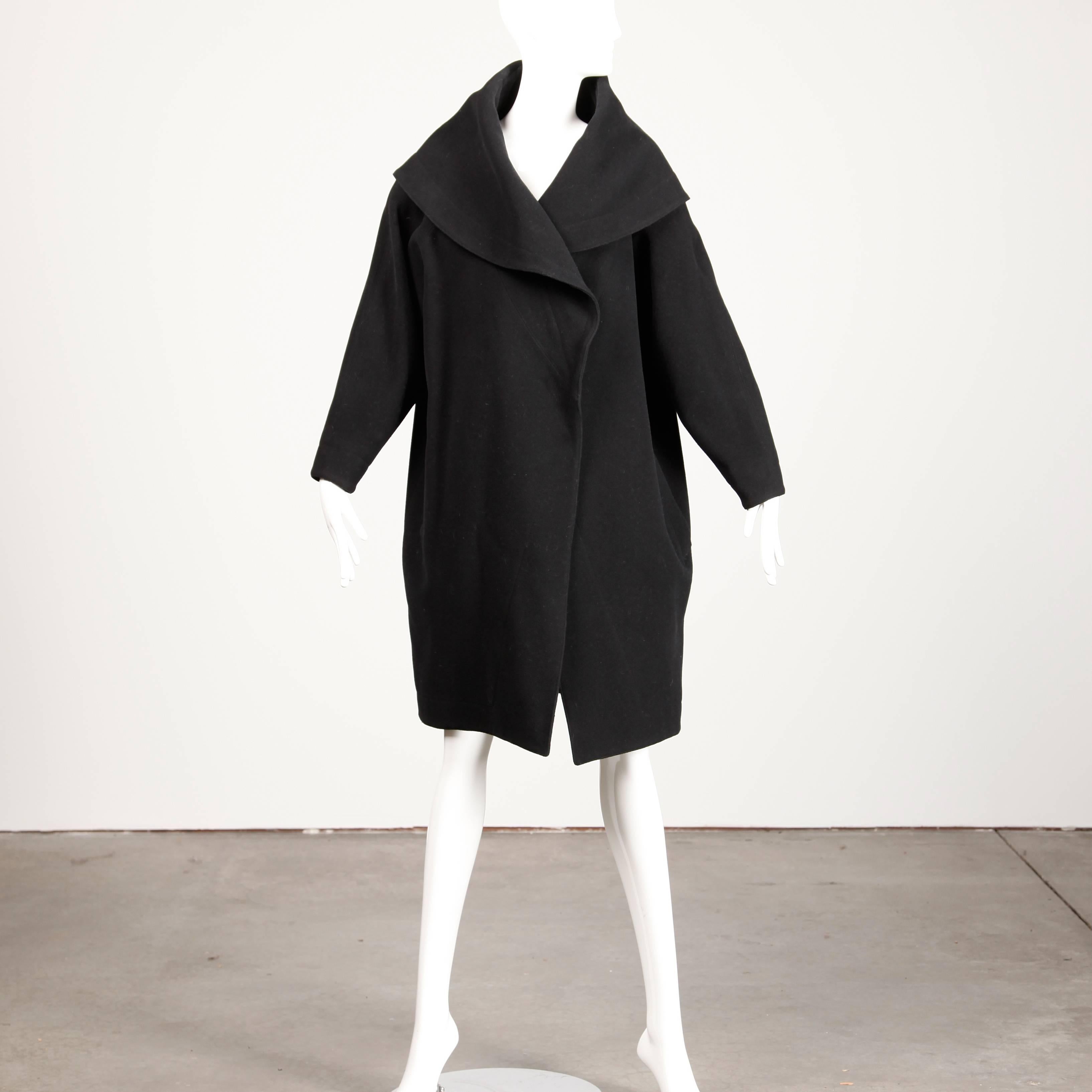 1995 Claude Montana Vintage Black Wool Avant Garde Coat In Excellent Condition In Sparks, NV