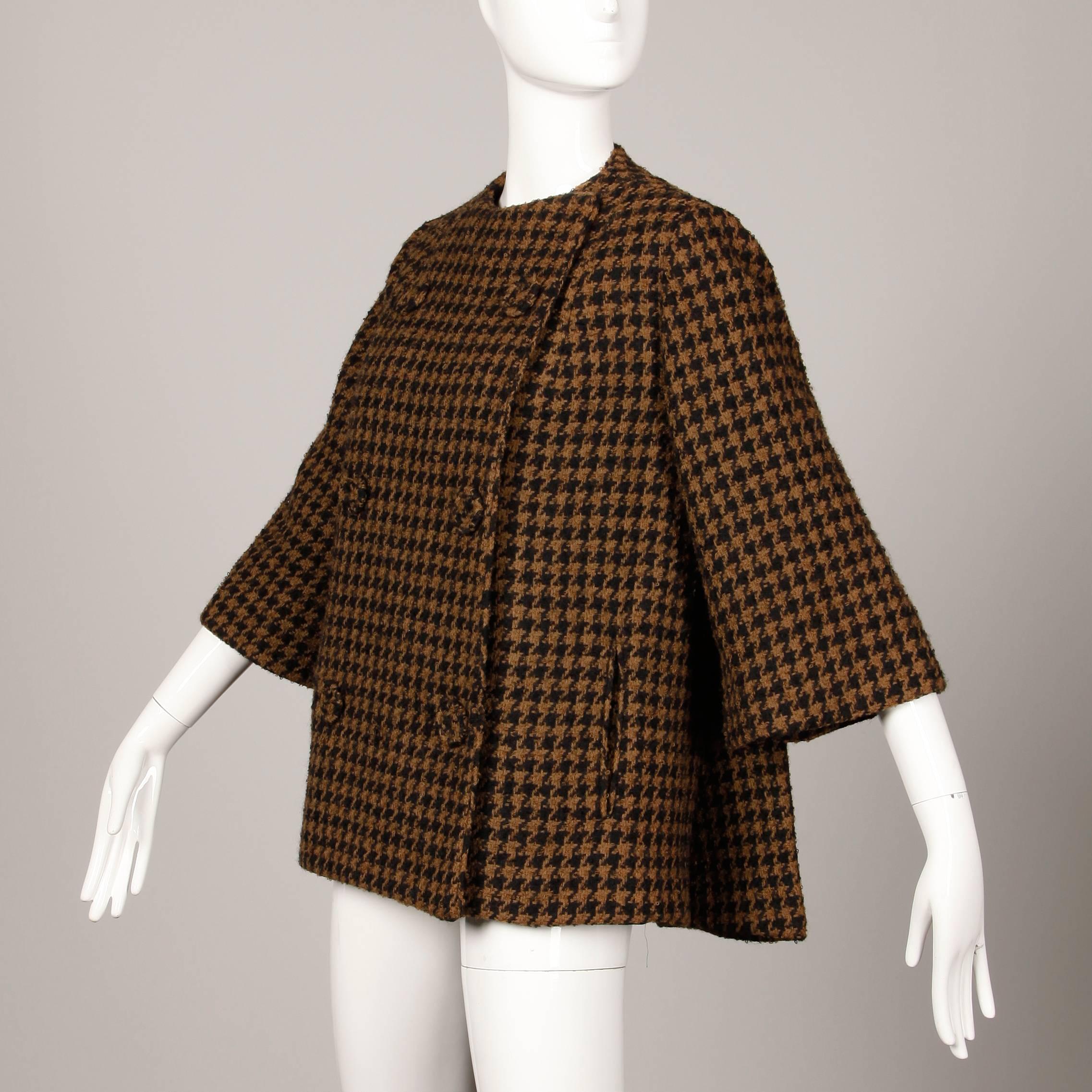1960s Mr. Blackwell Custom Vintage Black + Brown Houndstooth Wool Jacket or Coat In Excellent Condition For Sale In Sparks, NV