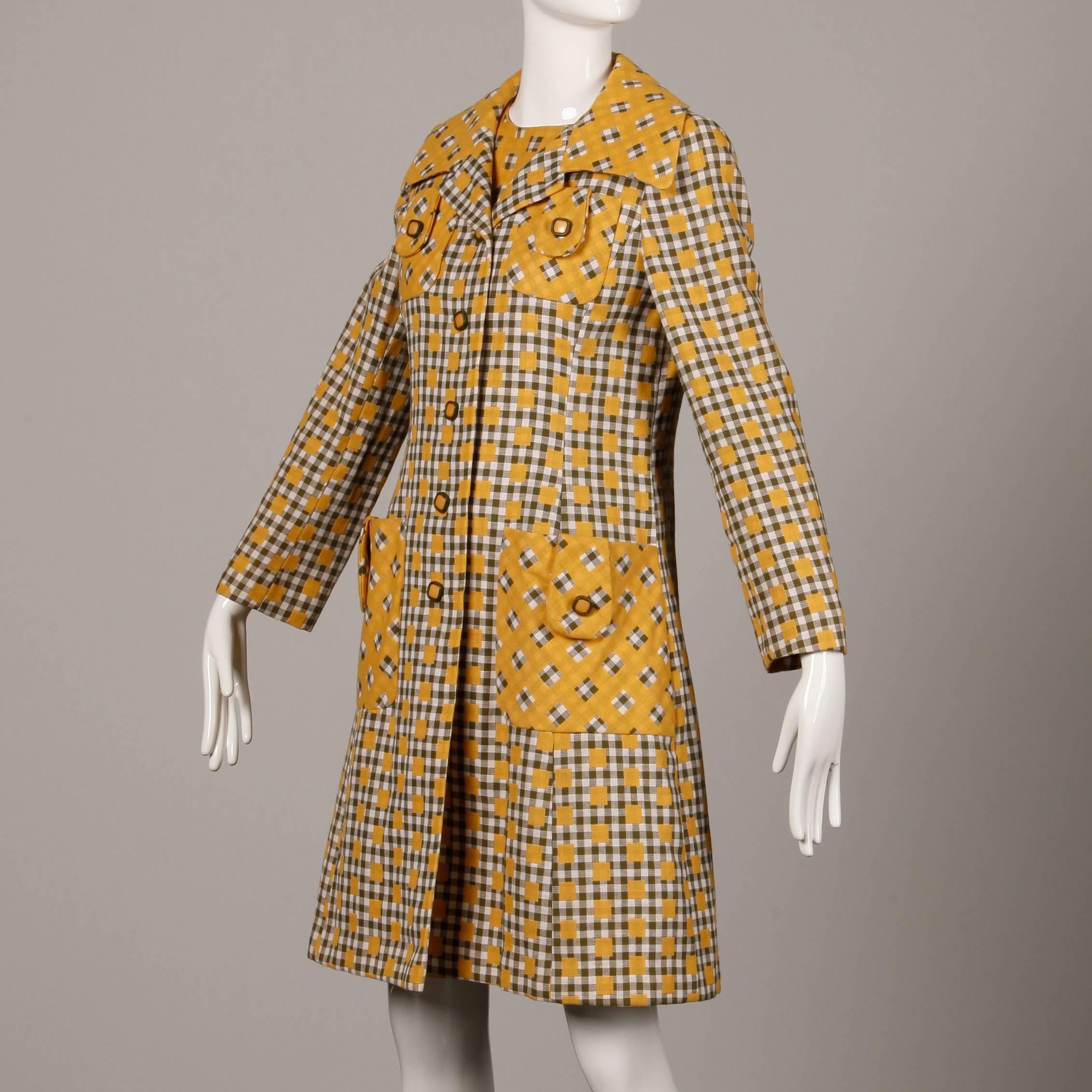 1960s Jack Feit Vintage Yellow Gingham Print Coat + Dress 2-Piece Ensemble In Excellent Condition In Sparks, NV