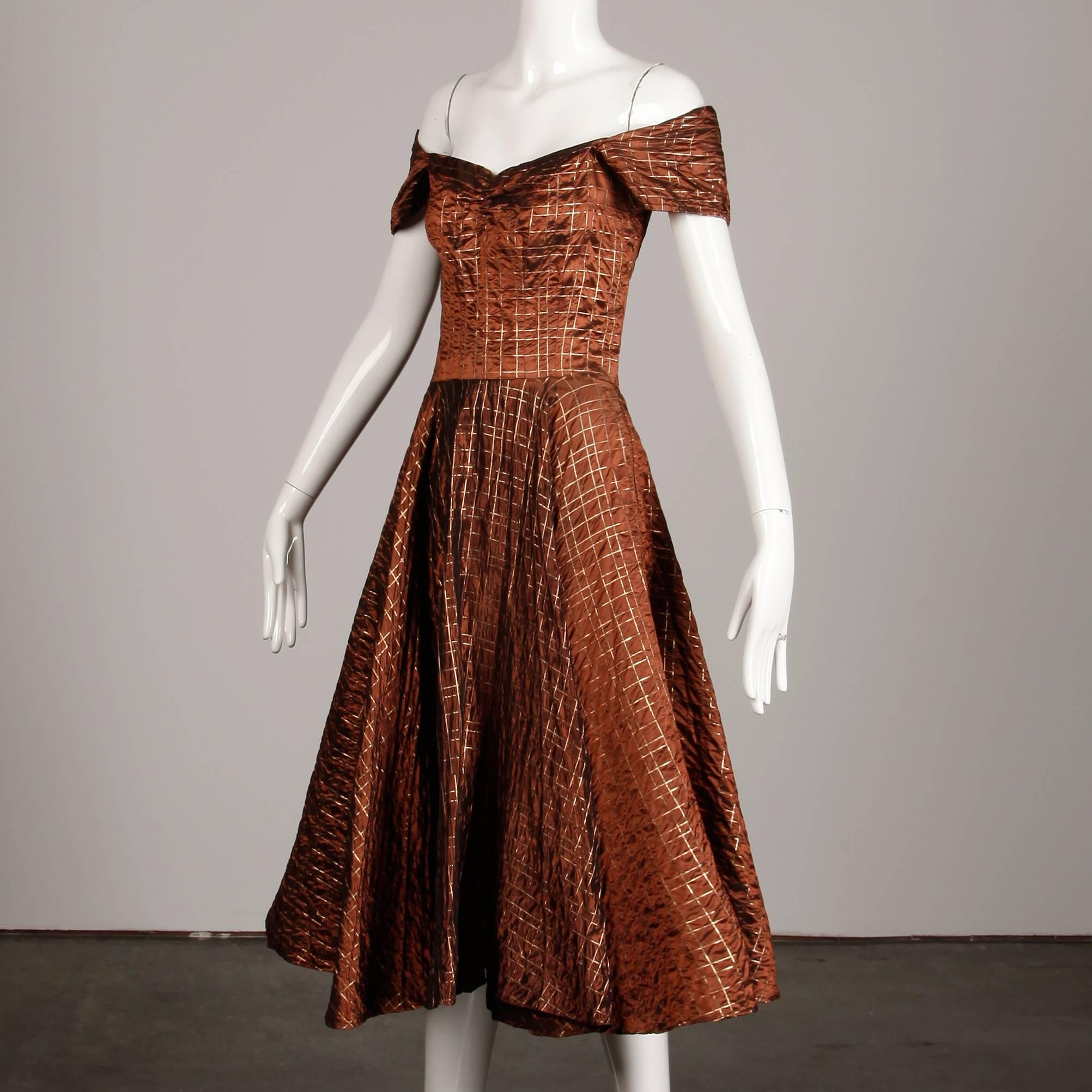 1950s Vintage Brown Copper Taffeta Embroidered Full Circle Sweep Cocktail Dress In Excellent Condition In Sparks, NV