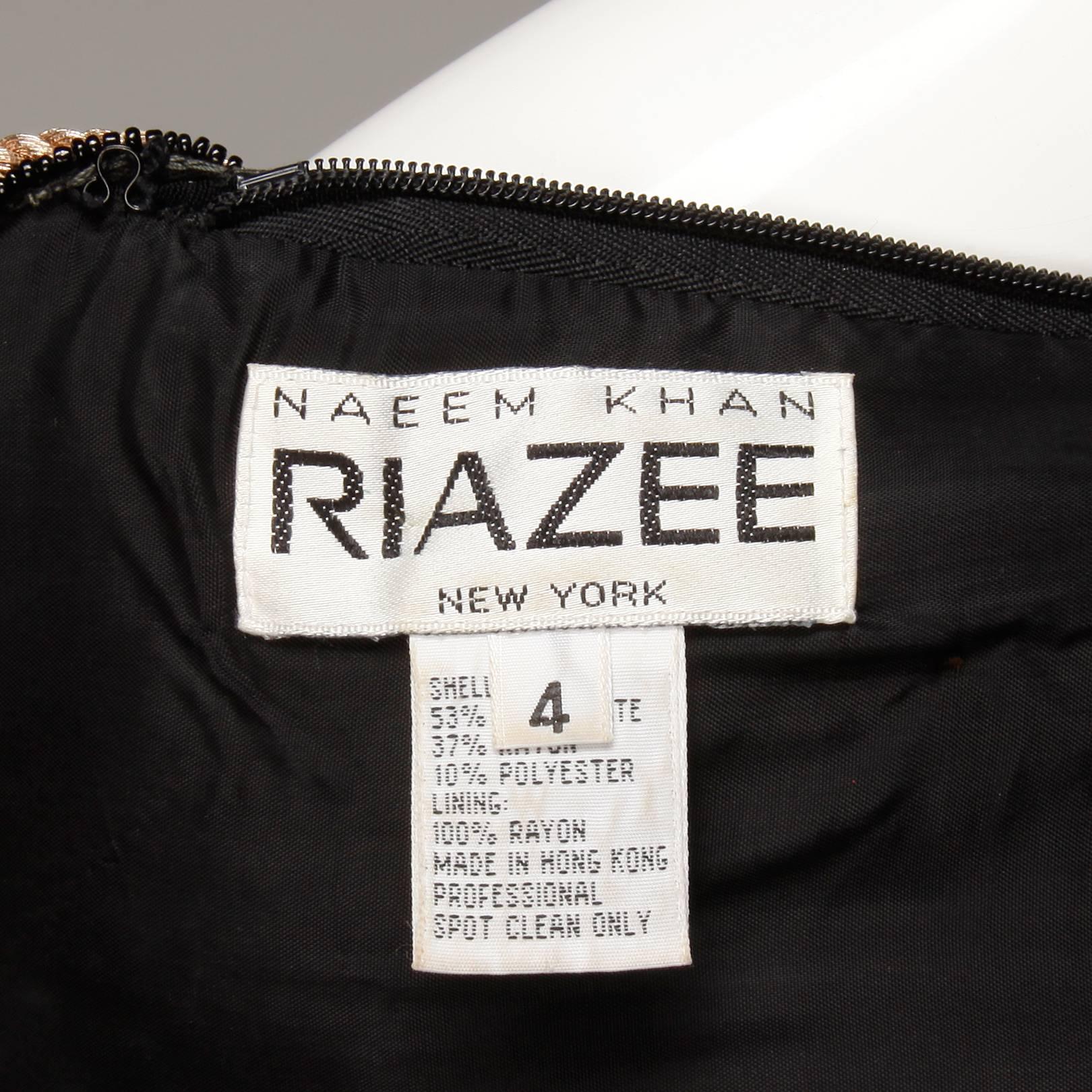 Vintage 1990er Naeem Khan Abendkleid aus Pailletten und Perlen mit einem Ausschnitt in Gold und Schwarz. Vollständig gefüttert mit Reißverschluss und Hakenverschluss hinten. Die angegebene Größe ist 4 und das Kleid passt der Größe nach. Das