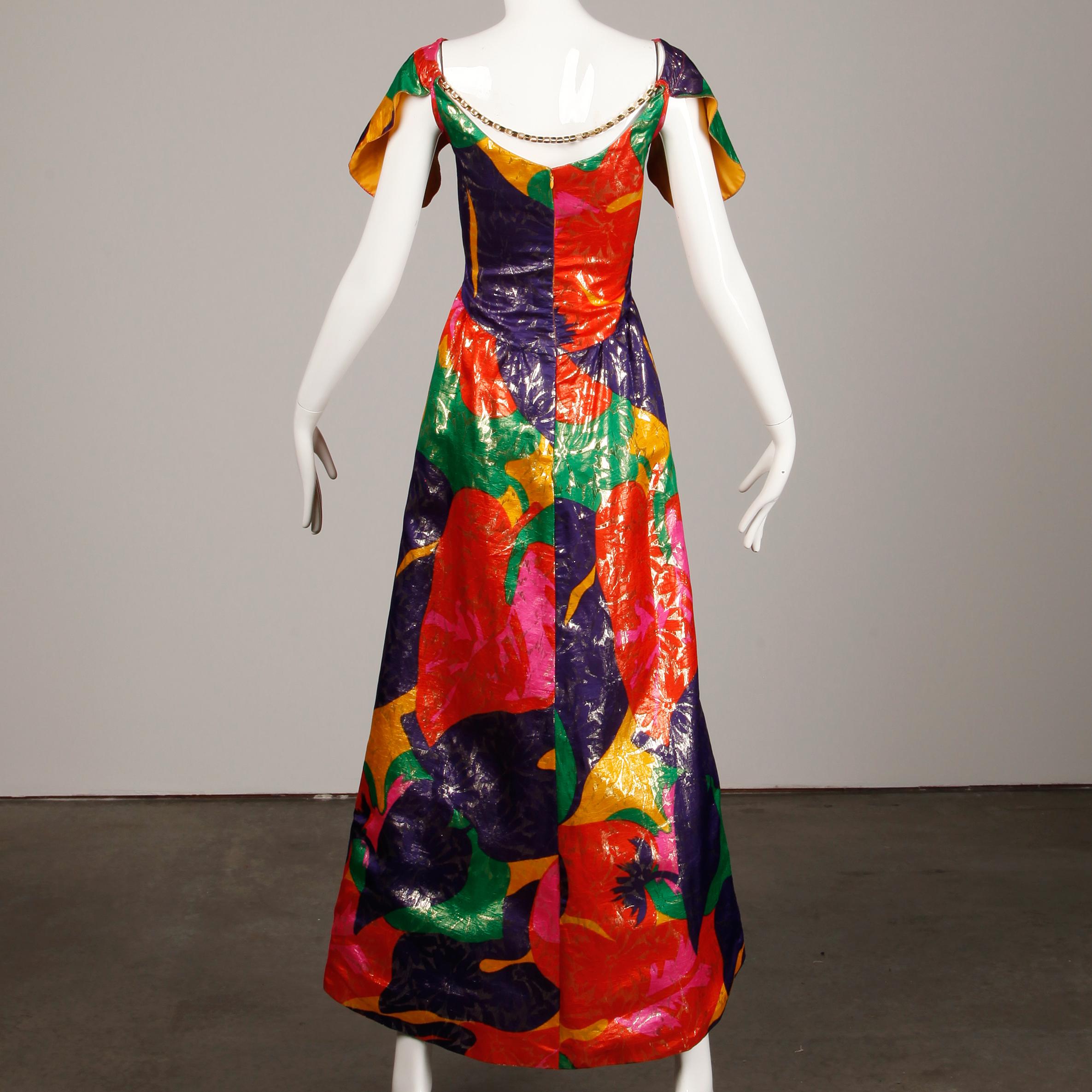 Arnold Scaasi Vestido de noche vintage de seda lamé metalizada de colores, años 1980 en Excelente estado para la venta en Sparks, NV