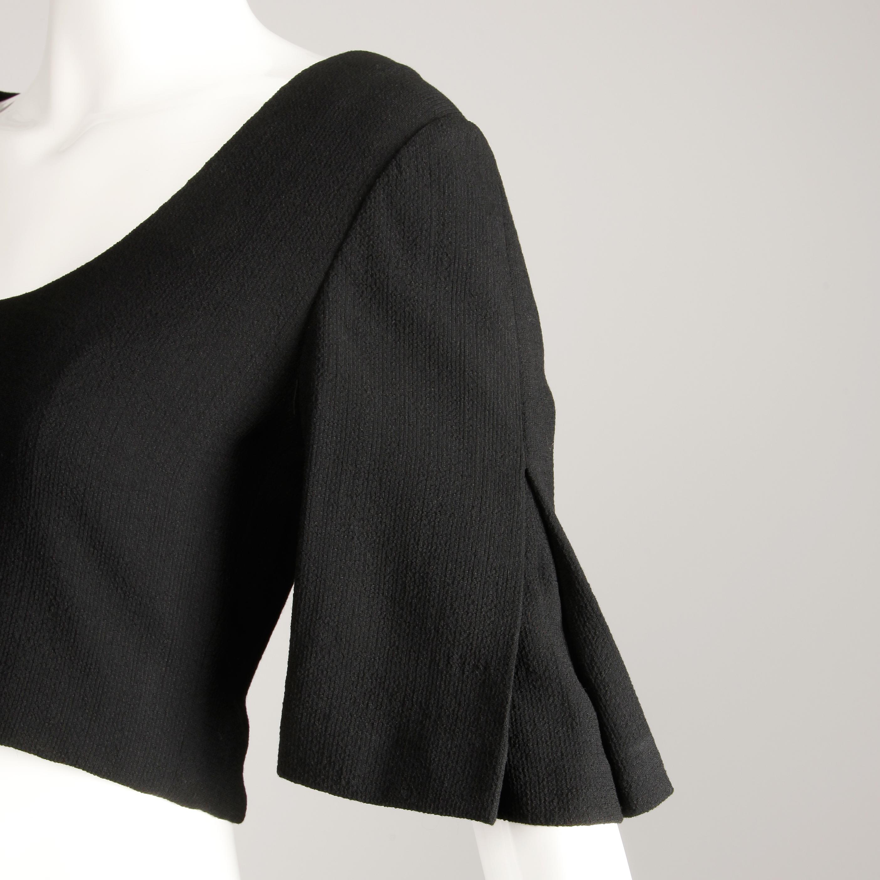 1960er Galanos Vintage Schwarzes Cropped Top/ Shirt/ Bluse mit 3/4 Glockenärmeln im Angebot 1