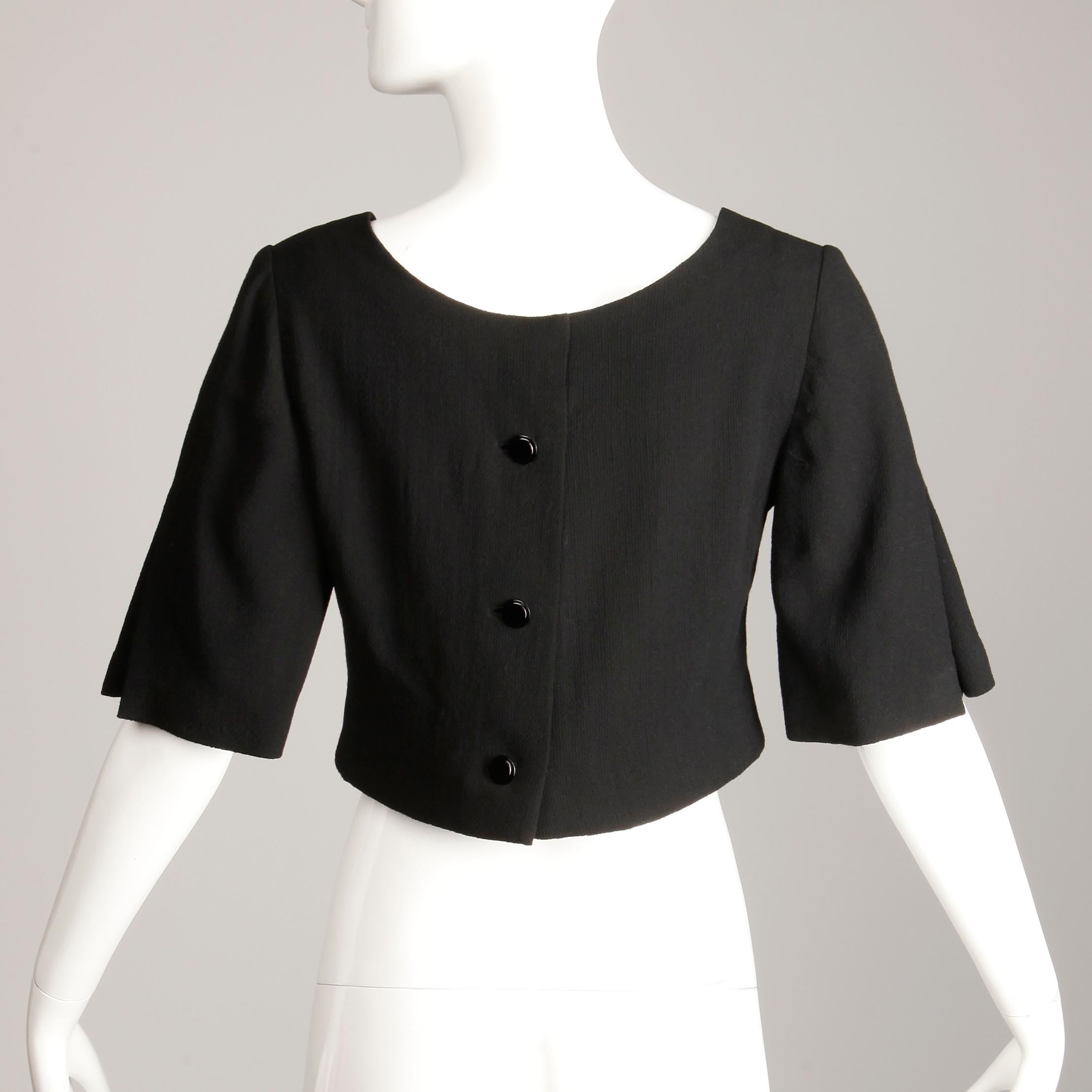 1960er Galanos Vintage Schwarzes Cropped Top/ Shirt/ Bluse mit 3/4 Glockenärmeln Damen im Angebot