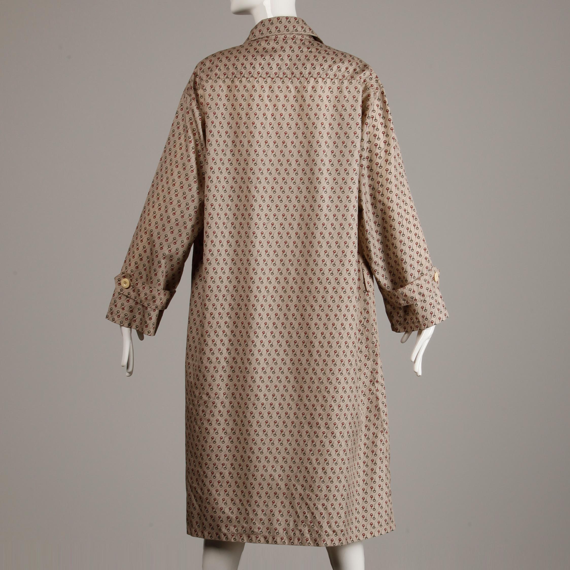 Gucci Vintage Monogram Horsebit Print Coat / Raincoat / Duster, 1970s  In Excellent Condition In Sparks, NV