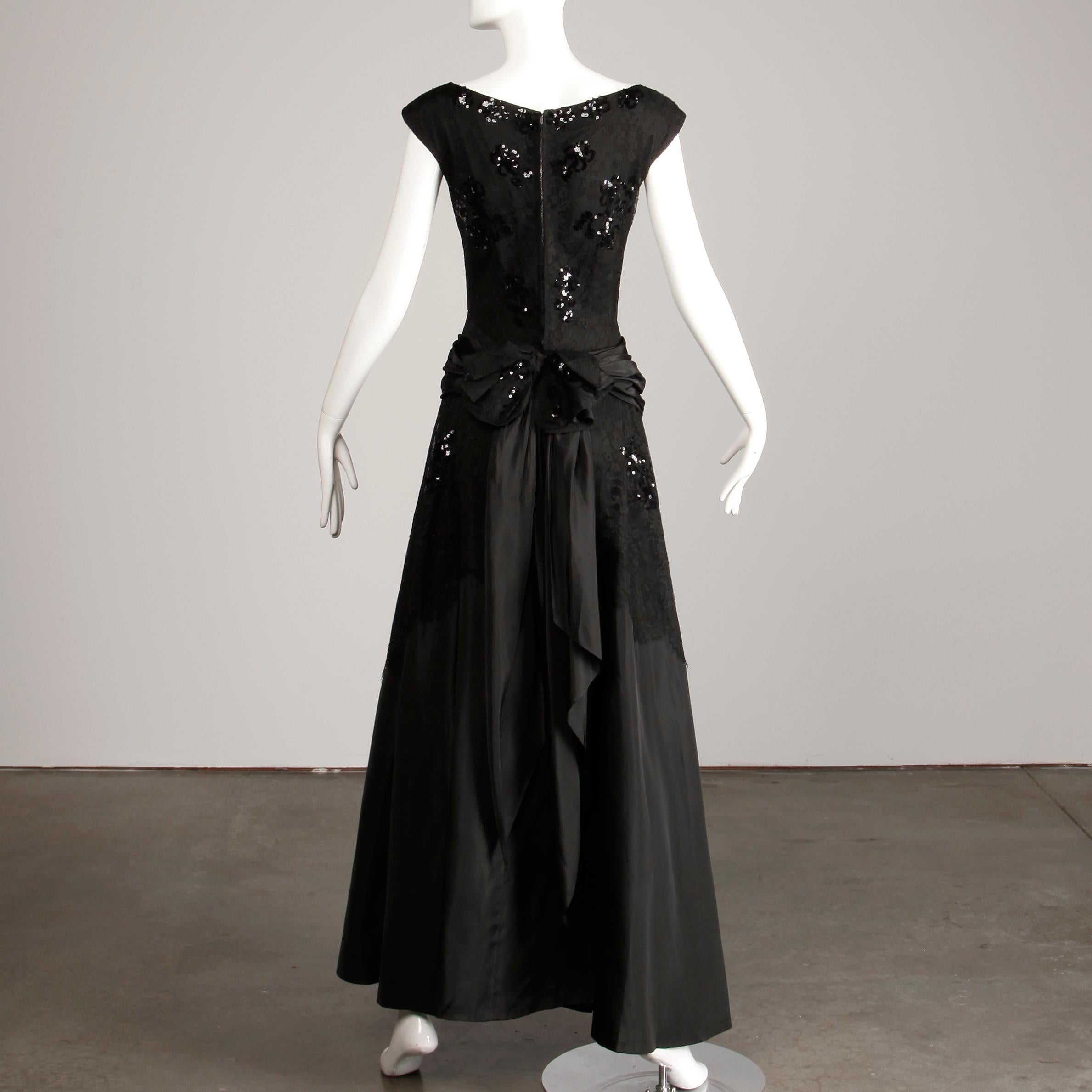 1940er Jack Herzog Vintage Schwarz Spitze + Pailletten verschönert Abendkleid/ Kleid im Angebot 3