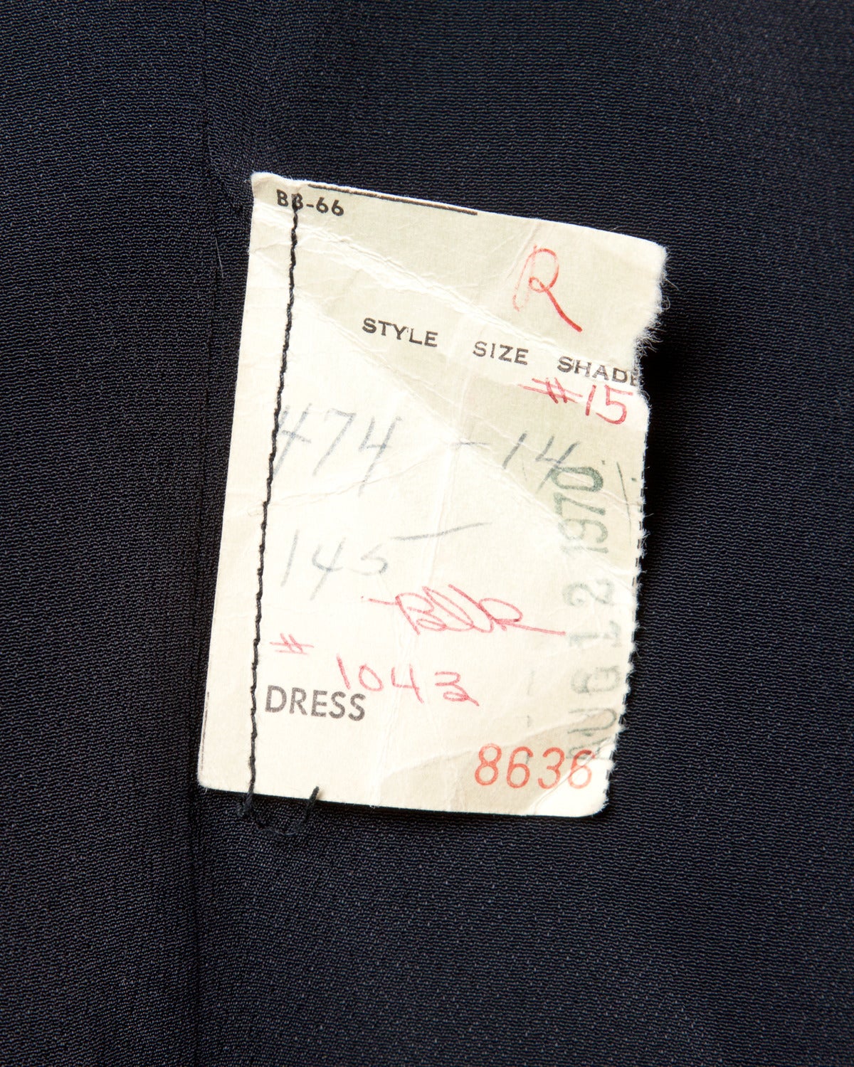 Ric McClintock - Robe plissée haute couture vintage avec strass, août 1970 en vente 2