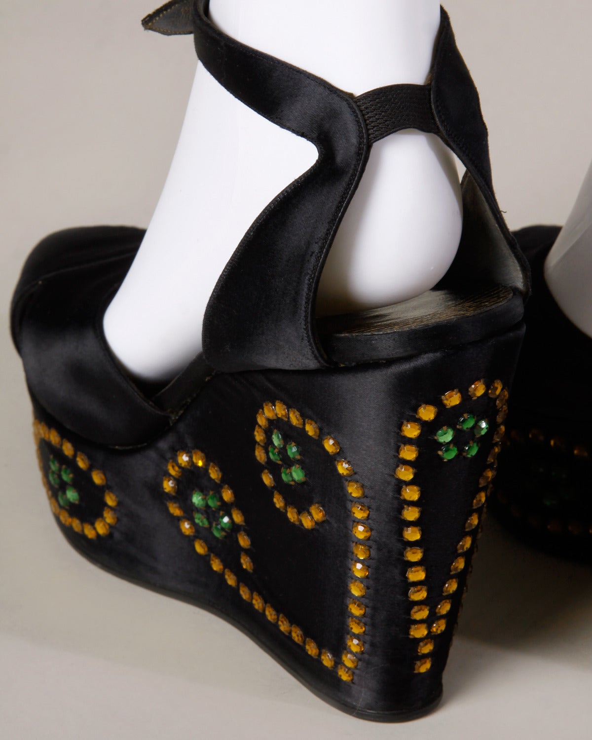 Gray Incredible David Evins Vintage 1940s Rhinestone Silk Satin Platform Shoes 8A 37