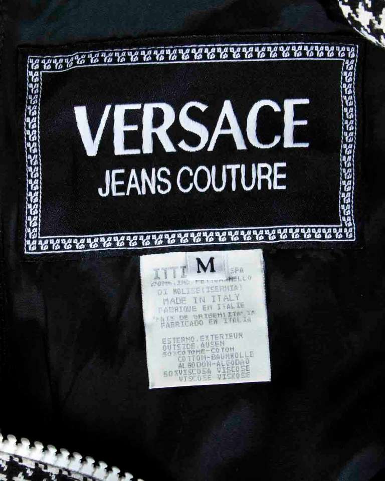 Gianni Versace Vintage 1990s 90s Black + White Houndstooth Sporty Vest Jacket In Excellent Condition In Sparks, NV