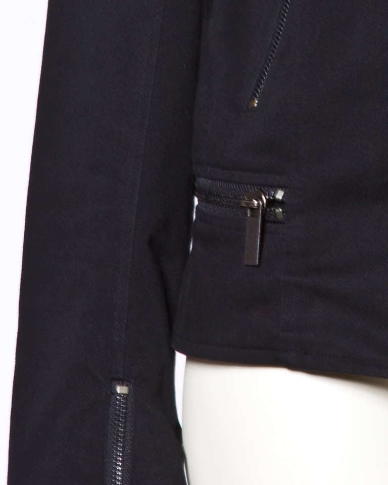 Karl Lagerfeld - Veste de moto noire avec poignées à fermeture éclair et clous « Karl » Excellent état - En vente à Sparks, NV