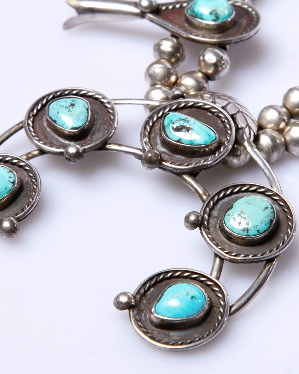 Amérindien Massive collier vintage Old Pawn en argent sterling + turquoise fleur de saule en vente