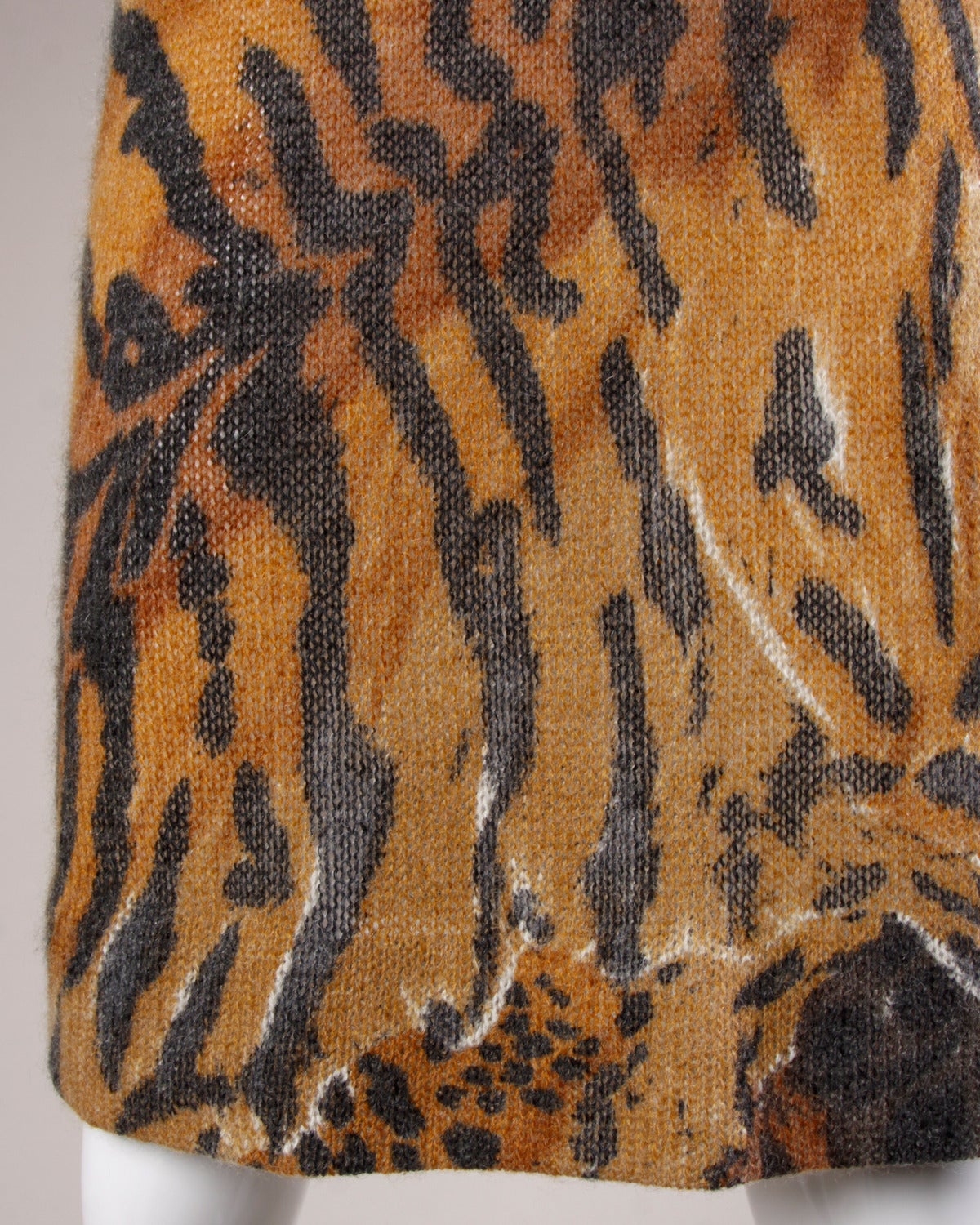 Krizia Iconic übergroßes Vintage-Strickpullover Kleid mit Animalprint im Angebot 1