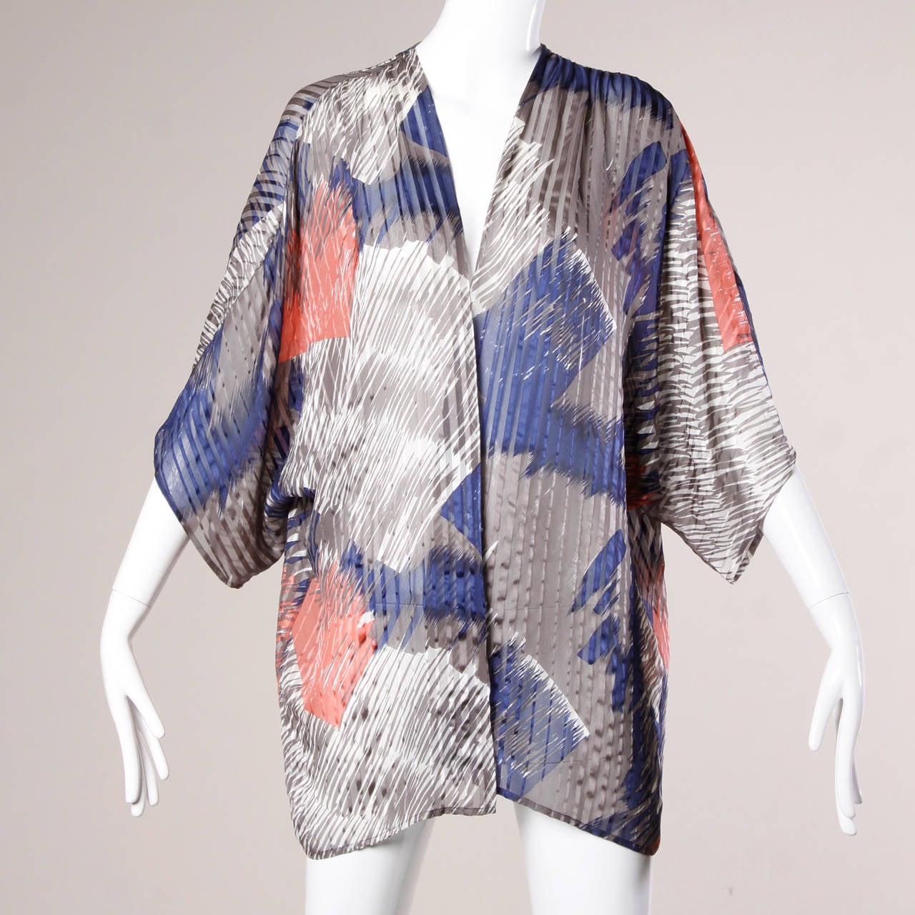 Vintage Sheer Printed Silk Chiffon Kimono Jacket In Excellent Condition In Sparks, NV