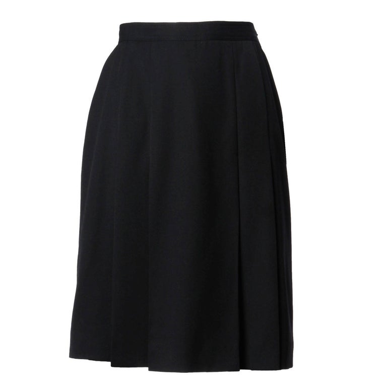 Valentino Vintage Classic Black Wool Skirt For Sale