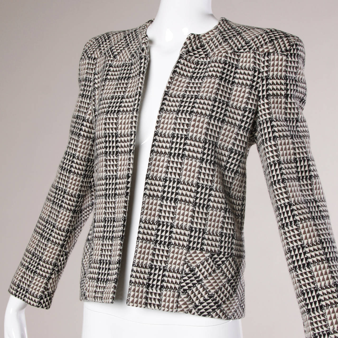 Carolina Herrera Vintage Blazer aus Wolle mit kühnen Schultern im Zustand „Hervorragend“ im Angebot in Sparks, NV