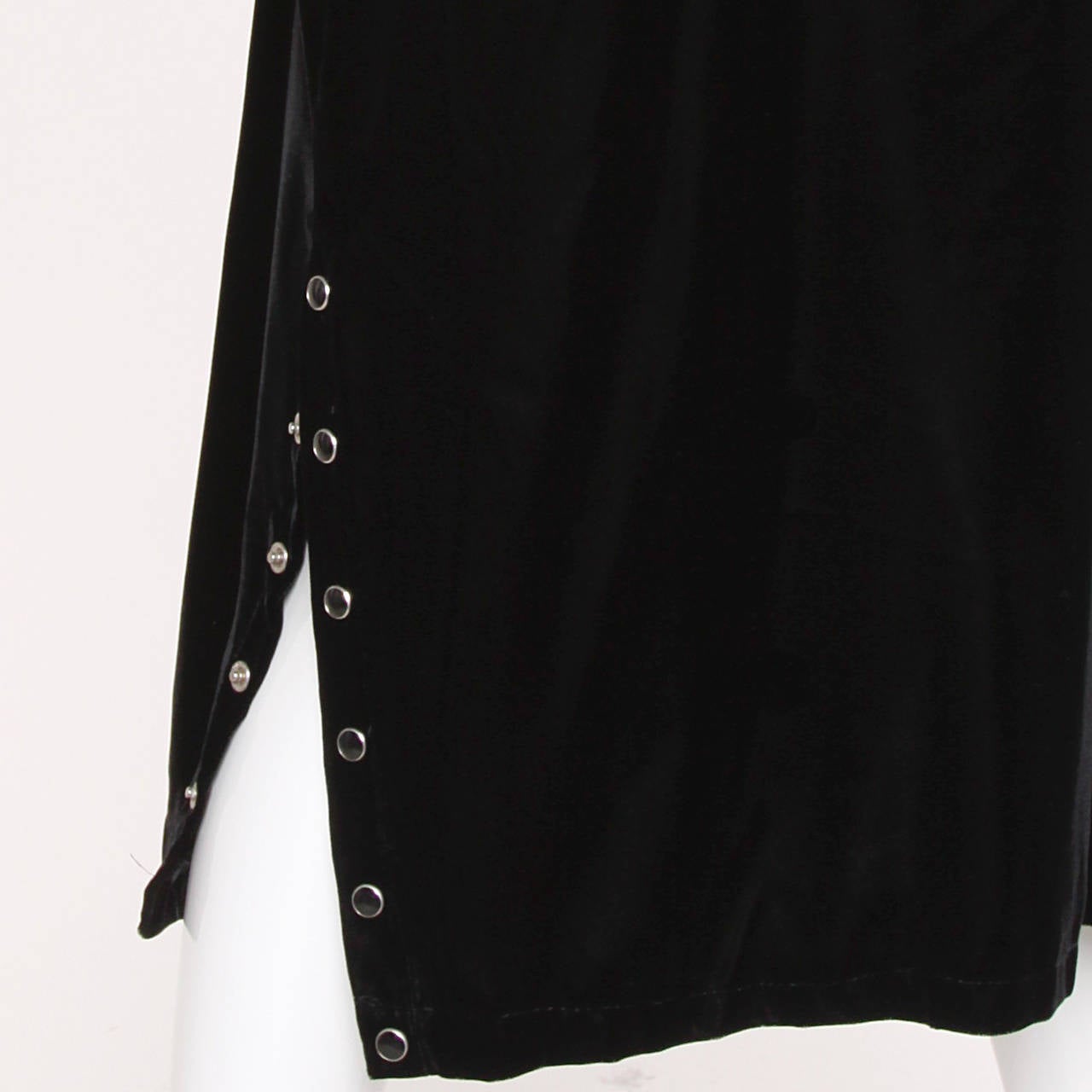 Women's Norma Kamali Omo Vintage 1980s Avant Garde Black Velvet Batwing Dress