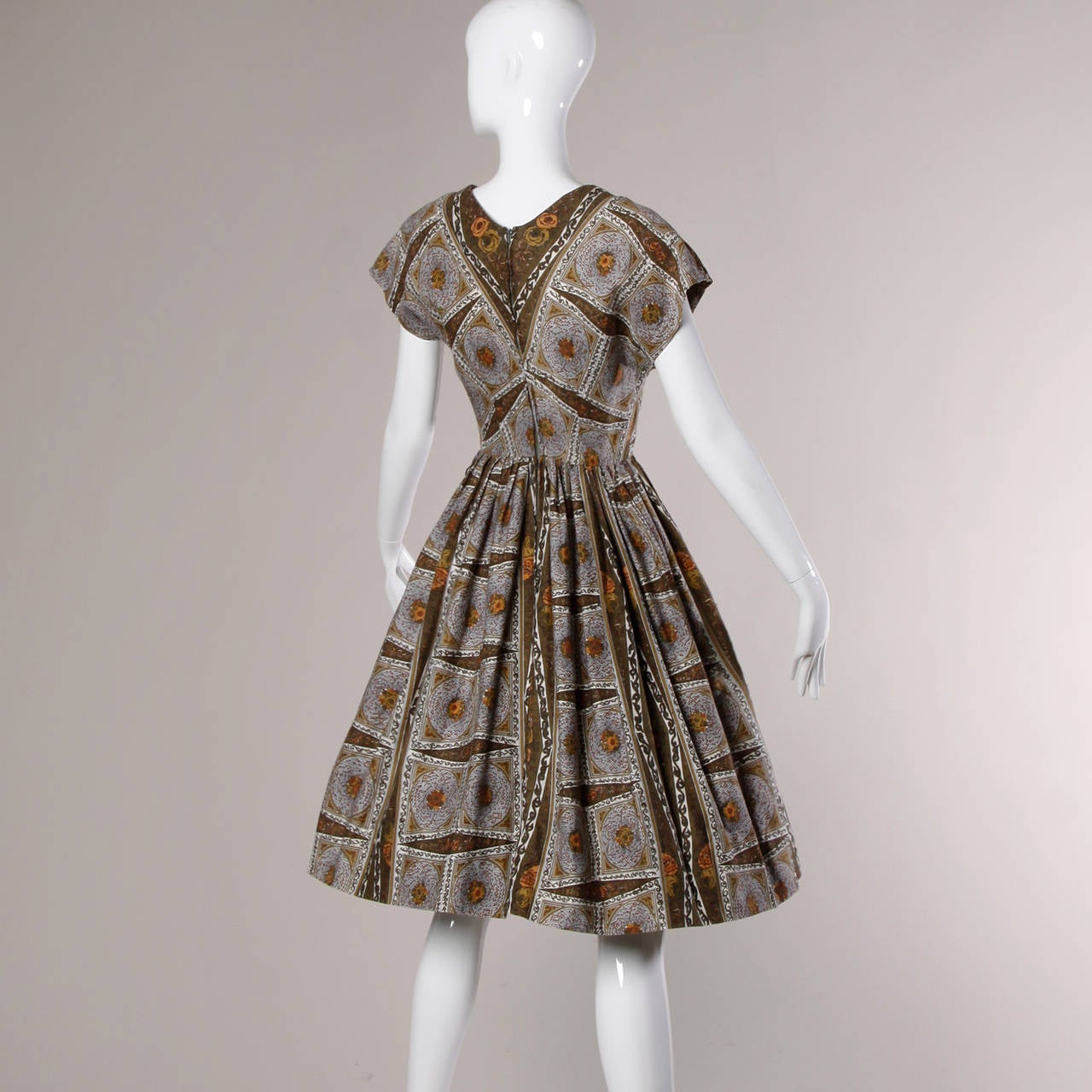 Brown Vintage Screen Print Cotton Patio Dress with a Full Sweep, 1950s 