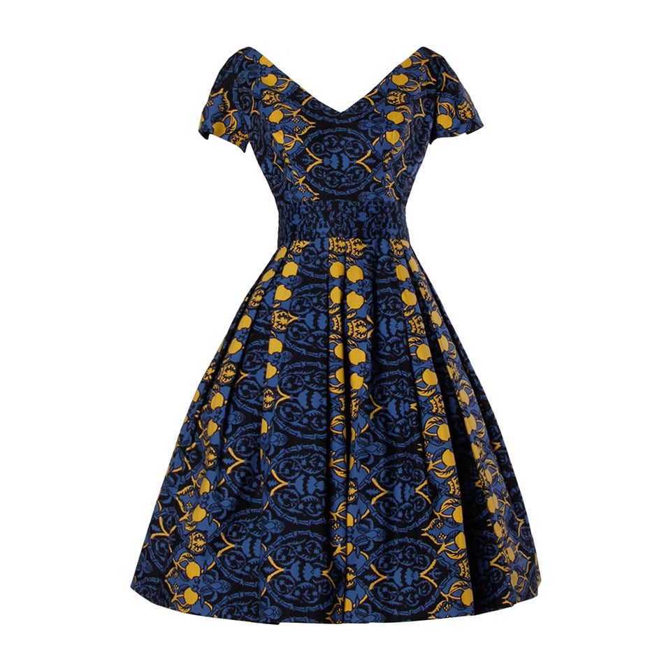 1950s Vintage French Custom Provincial Printed Cotton Dress