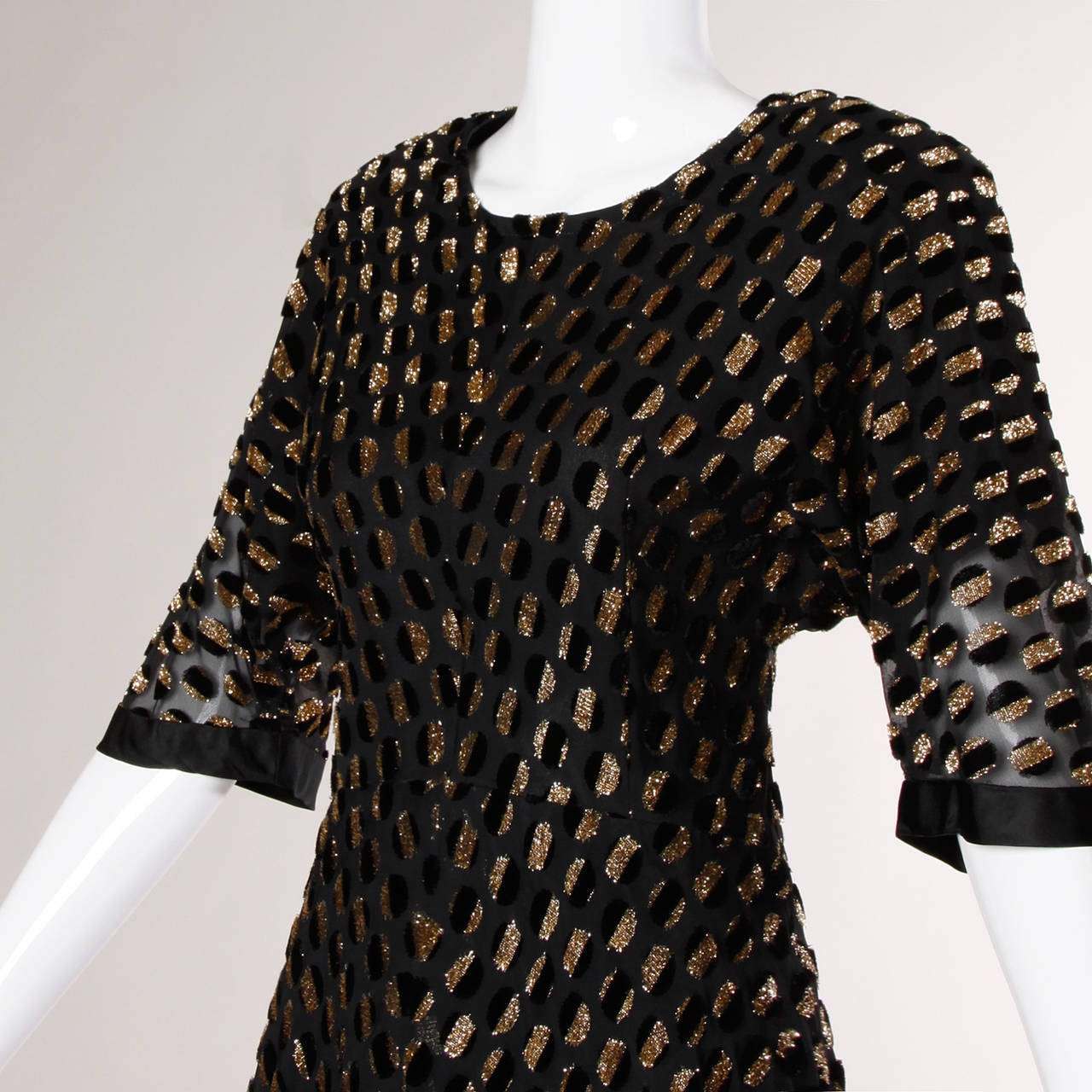 Vestido vintage Hardy Amies de organza metalizada con textura en Excelente estado para la venta en Sparks, NV