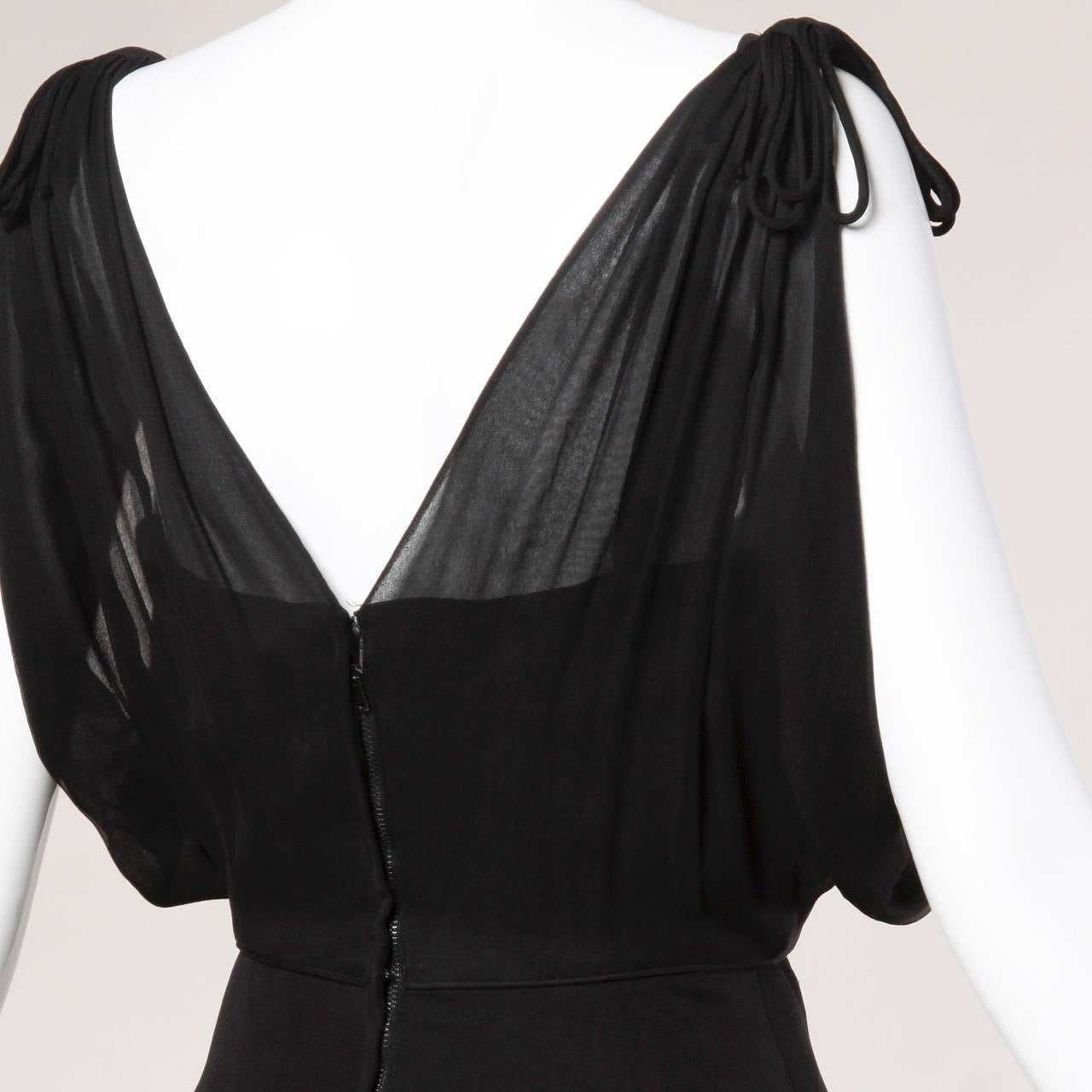 Noir Magnifique robe de cocktail vintage en mousseline de soie à cercles complets des années 1950 en vente