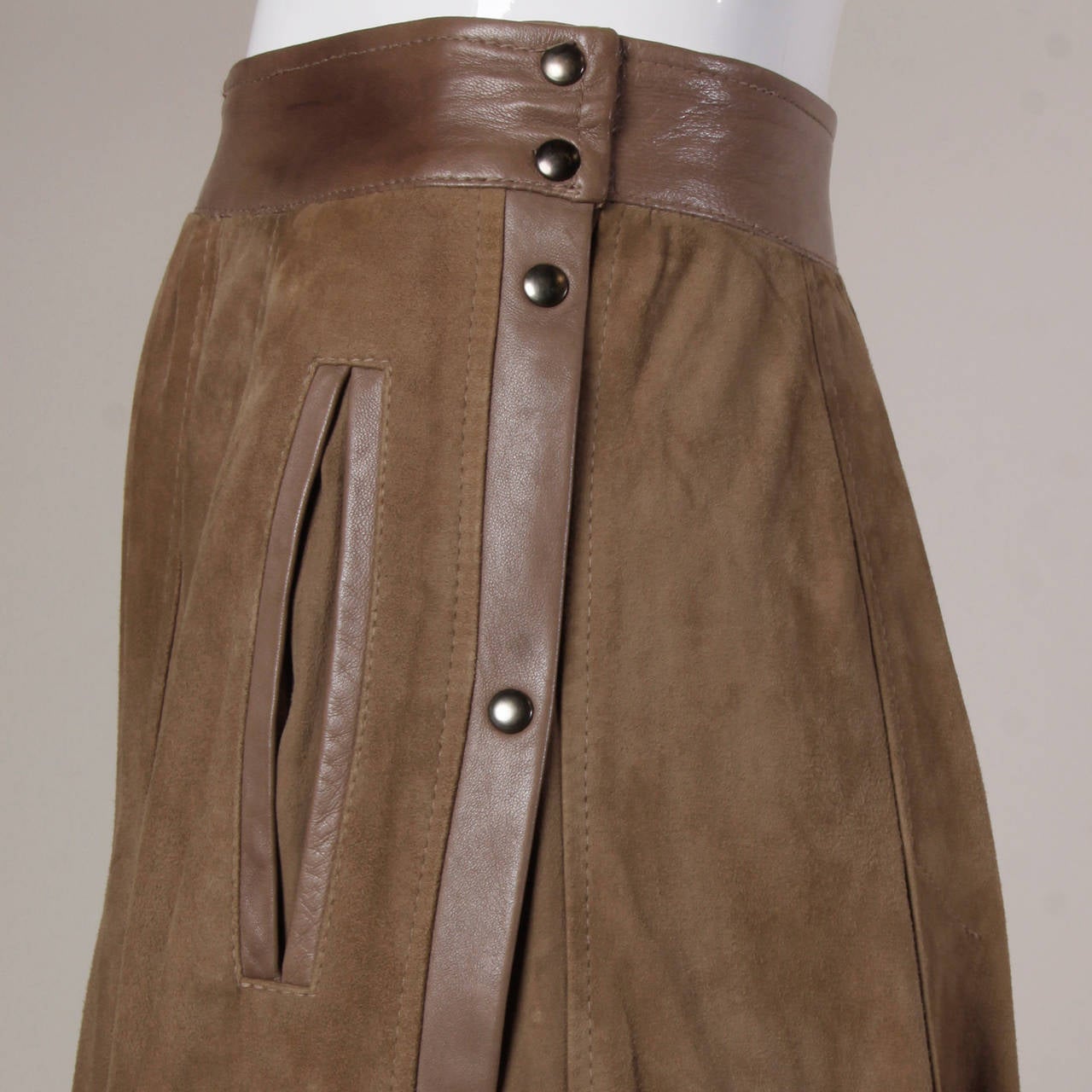 Valentino Vintage Brown Buttery Leather Culottes Shorts In Excellent Condition In Sparks, NV