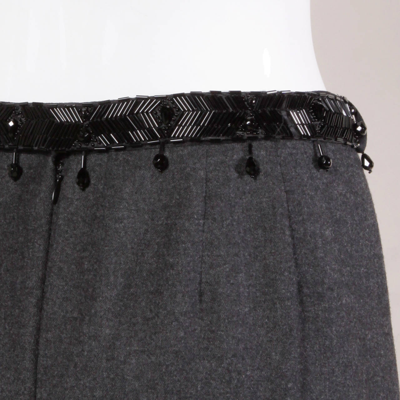 Dries Van Noten Gray Wool Skirt with Black Beaded Belt In Excellent Condition For Sale In Sparks, NV