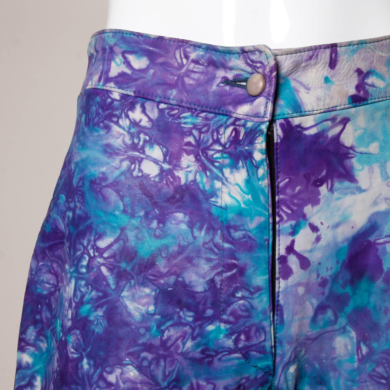 1970s Vintage Hand-Painted Leather Marbled Tie Dye Shorts or Pants In Excellent Condition In Sparks, NV