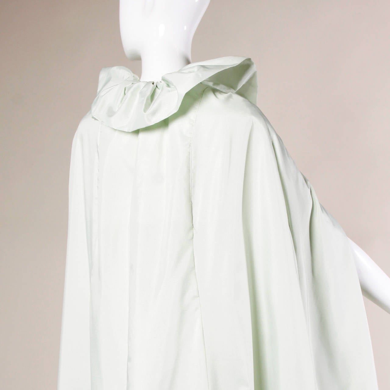 1975 Donald Brooks 1970s Vintage Mint Green Cape Coat 4