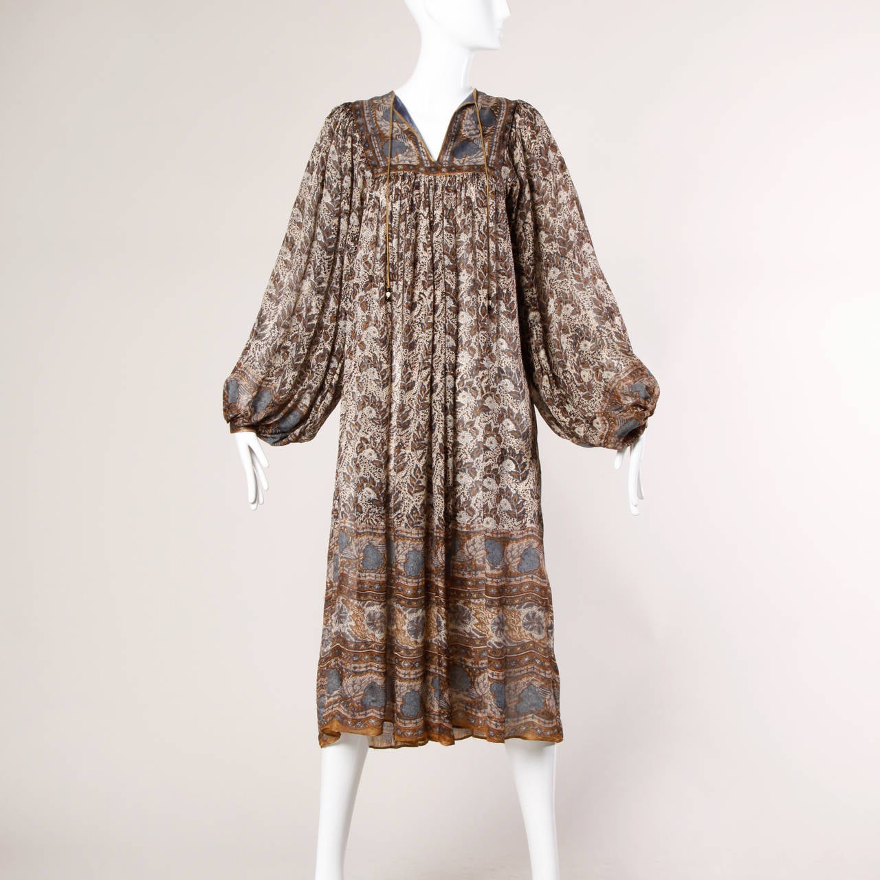 1970s Paper Thin 100% Sheer Silk Indian Hand-Block Print Dress In Excellent Condition In Sparks, NV