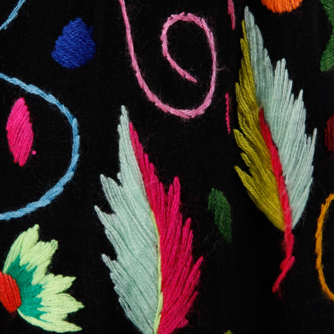 1970s Vintage Hand-Embroidered Maxi Skirt In Excellent Condition In Sparks, NV