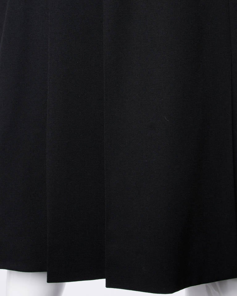 Valentino Vintage Classic Black Wool Skirt In Excellent Condition For Sale In Sparks, NV