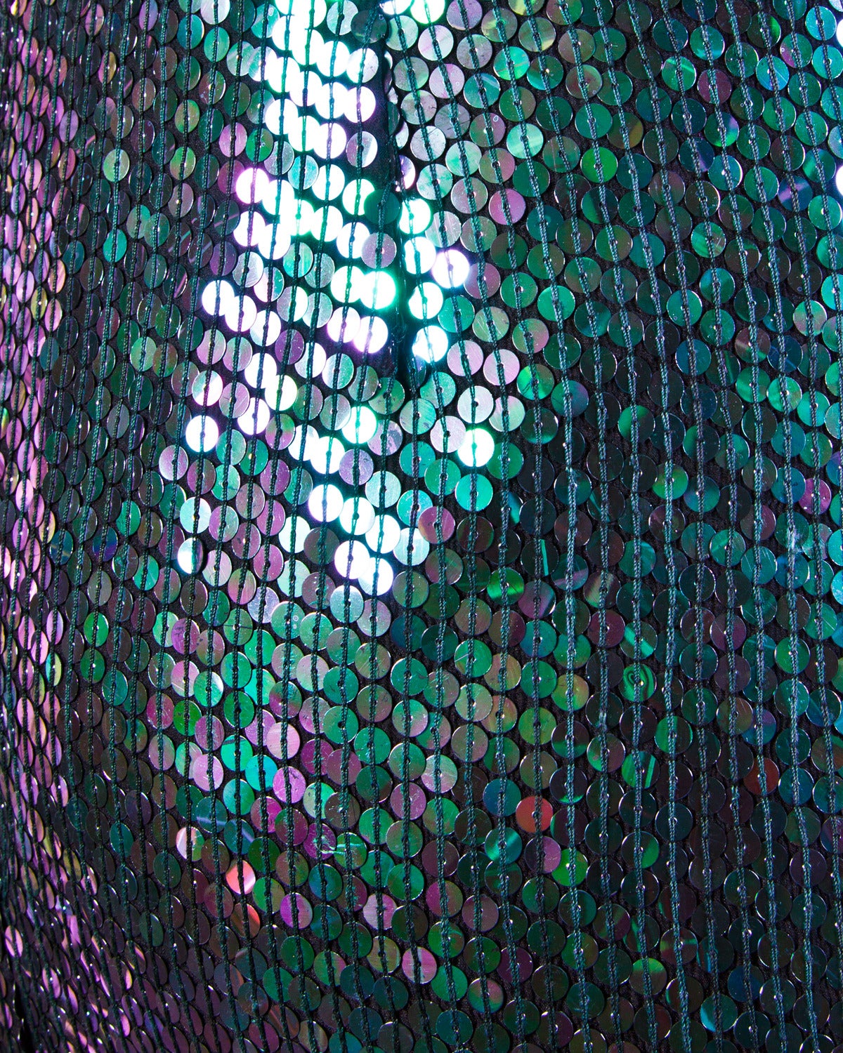 1985 Vintage Jeanette for St. Martin Iridescent Metallic Green Sequin Skirt In Excellent Condition In Sparks, NV