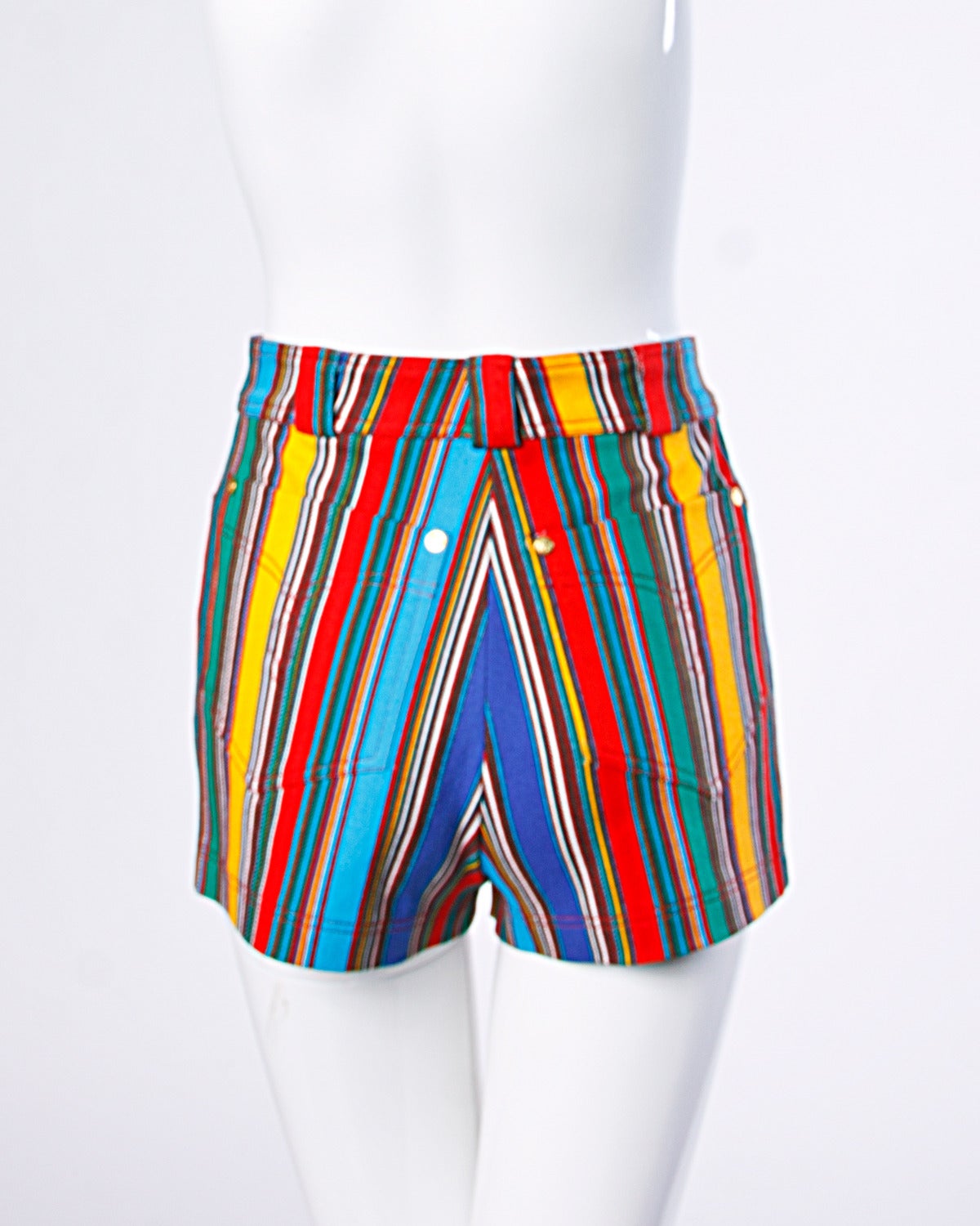 Colorful Gianni Versace Couture stretch denim striped shorts with a high waist and back pockets. Worn by Naomi Campbell in a 1993 ad campaign shot by Steven Meisel!

Details:

Partially Lined
Front Pockets/ Back Pockets
Front Zip and Button